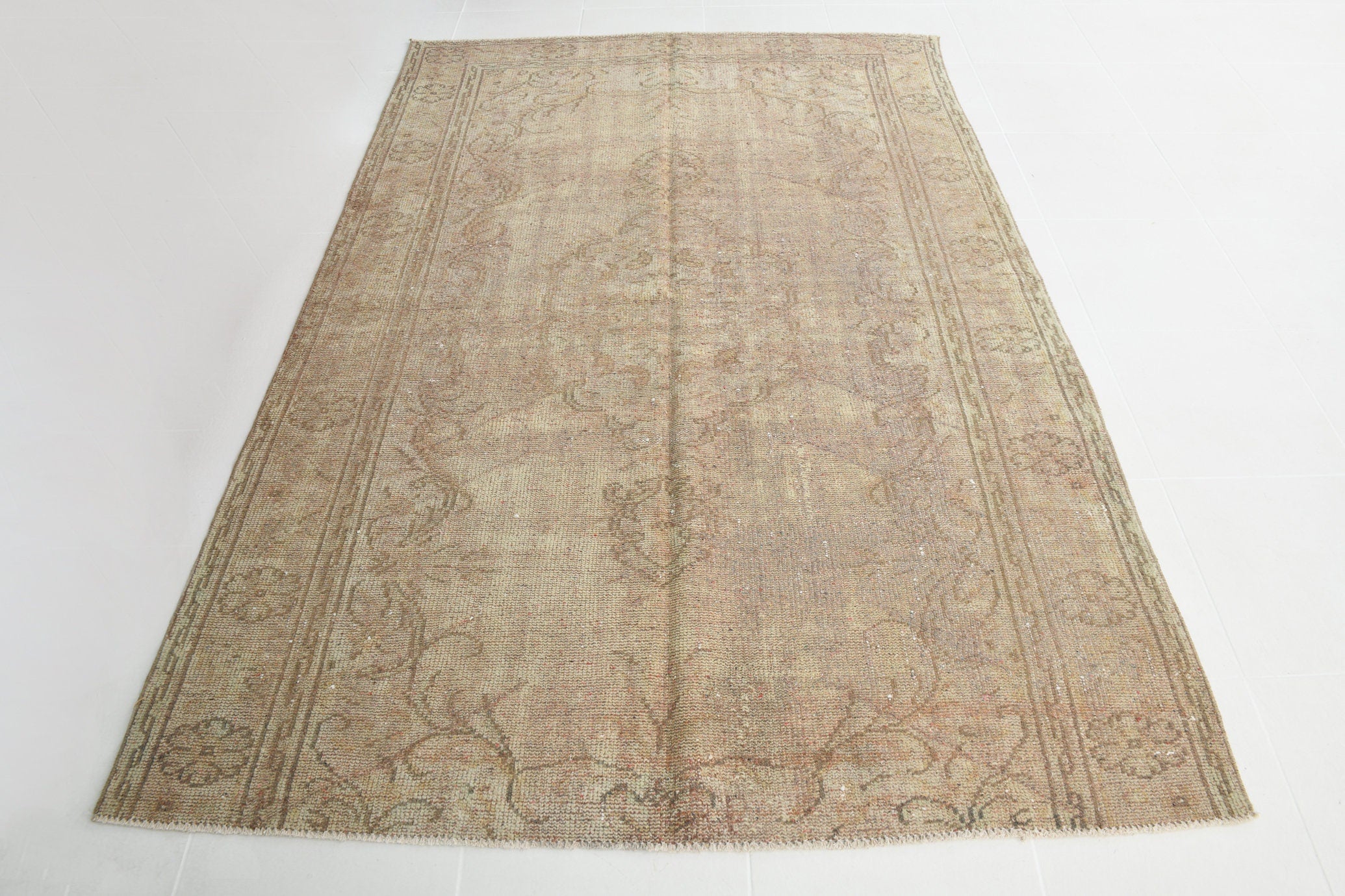 Turkish Vintage Rug 5’6’ x 8’0’