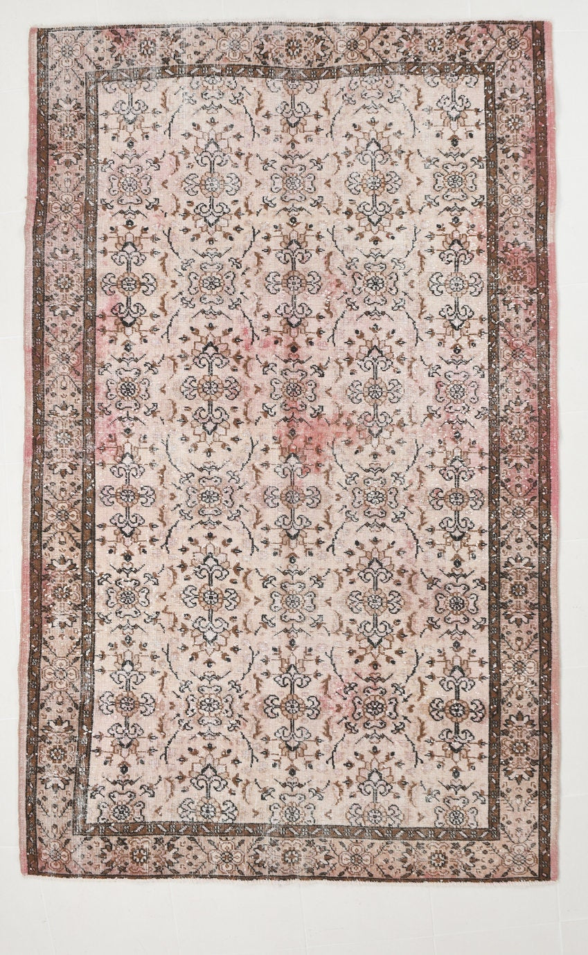 Turkish Vintage Rug 5’6’’ x 8’10’’ ft
