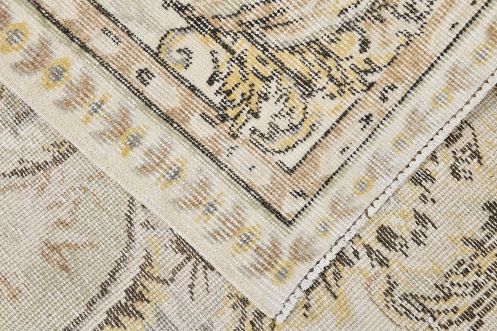Turkish Vintage Rug  5'6" x 8'4" ft