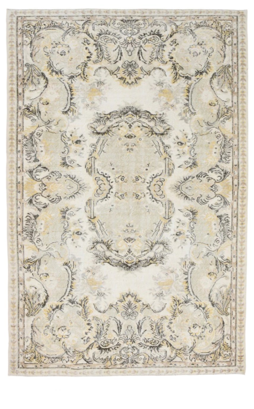 Turkish Vintage Rug  5'6" x 8'4" ft