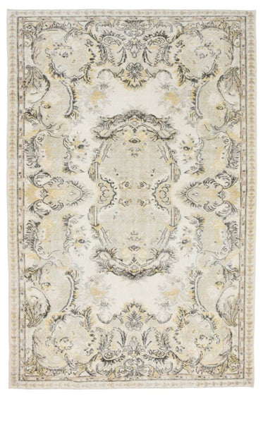 Turkish Vintage Rug  5'6" x 8'4" ft