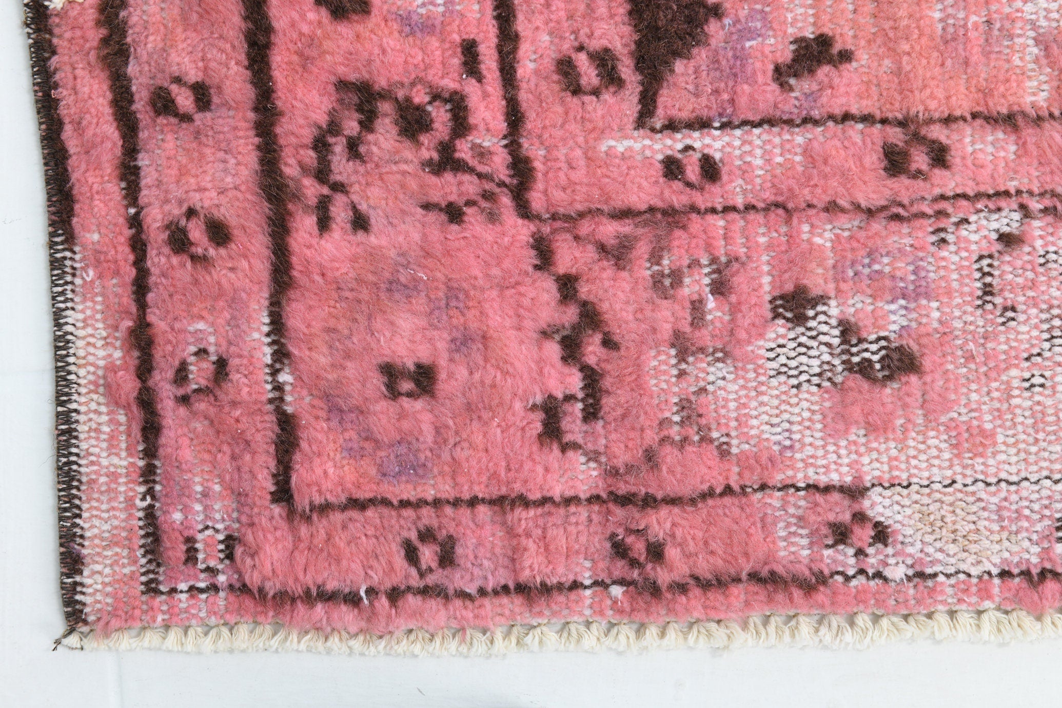 Turkish Vintage Rug 5’6’ x 8’5’