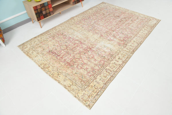 Turkish Vintage Rug 5’6’ x 8’7’