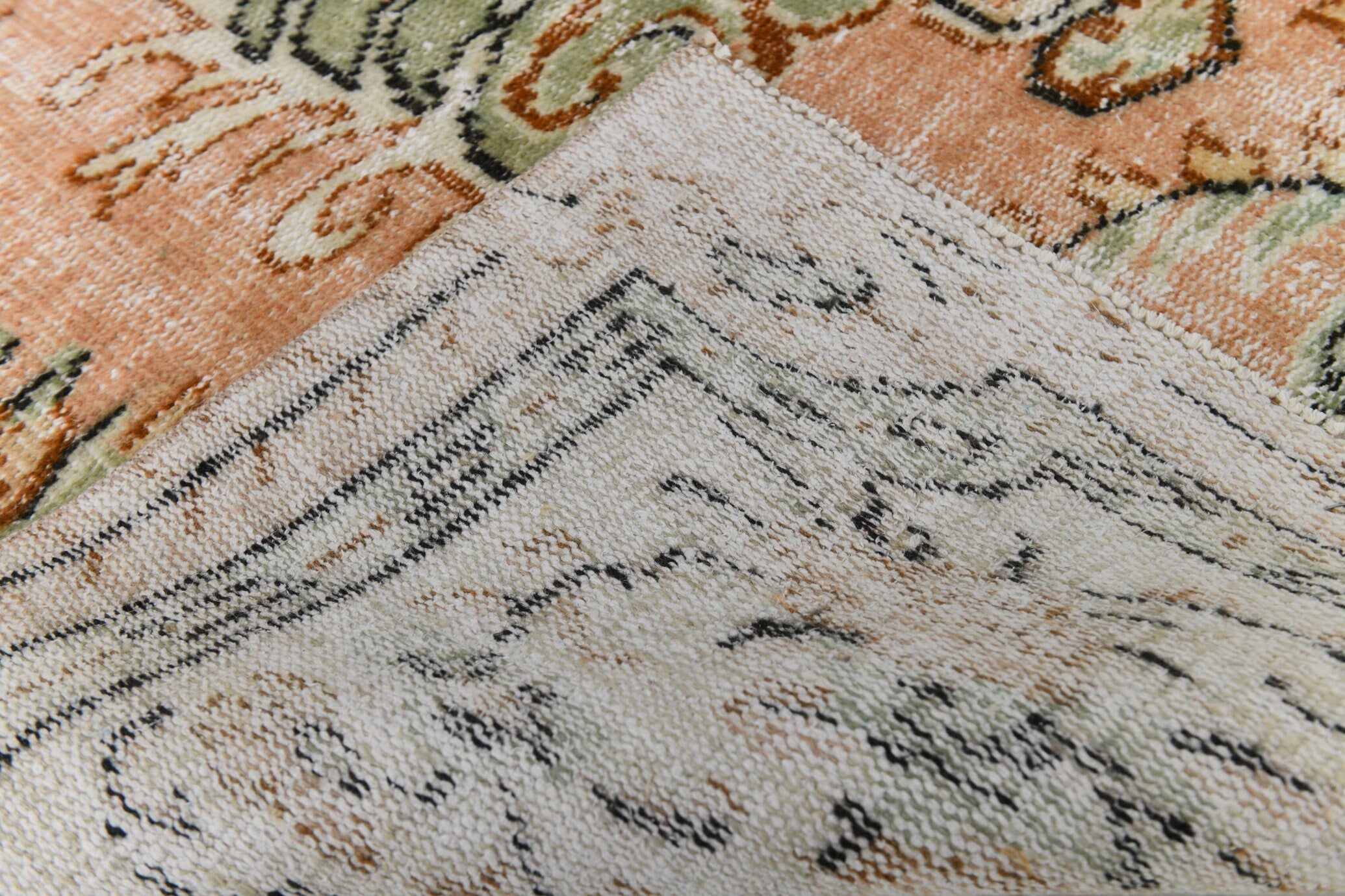 Turkish Vintage Rug 5’6’’ x 8’7’’ ft
