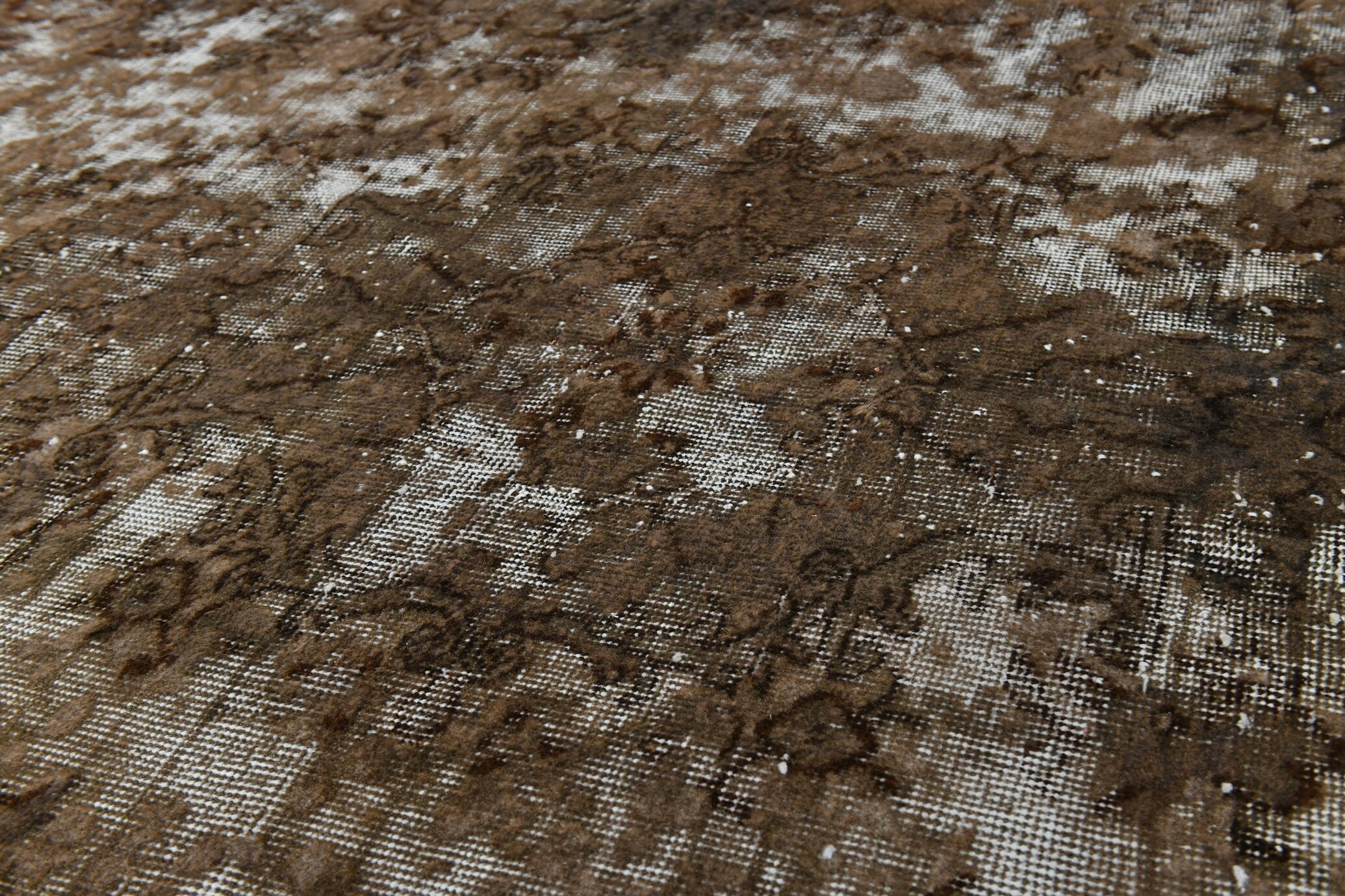 Turkish Vintage Rug  5'6" x 9'7" ft