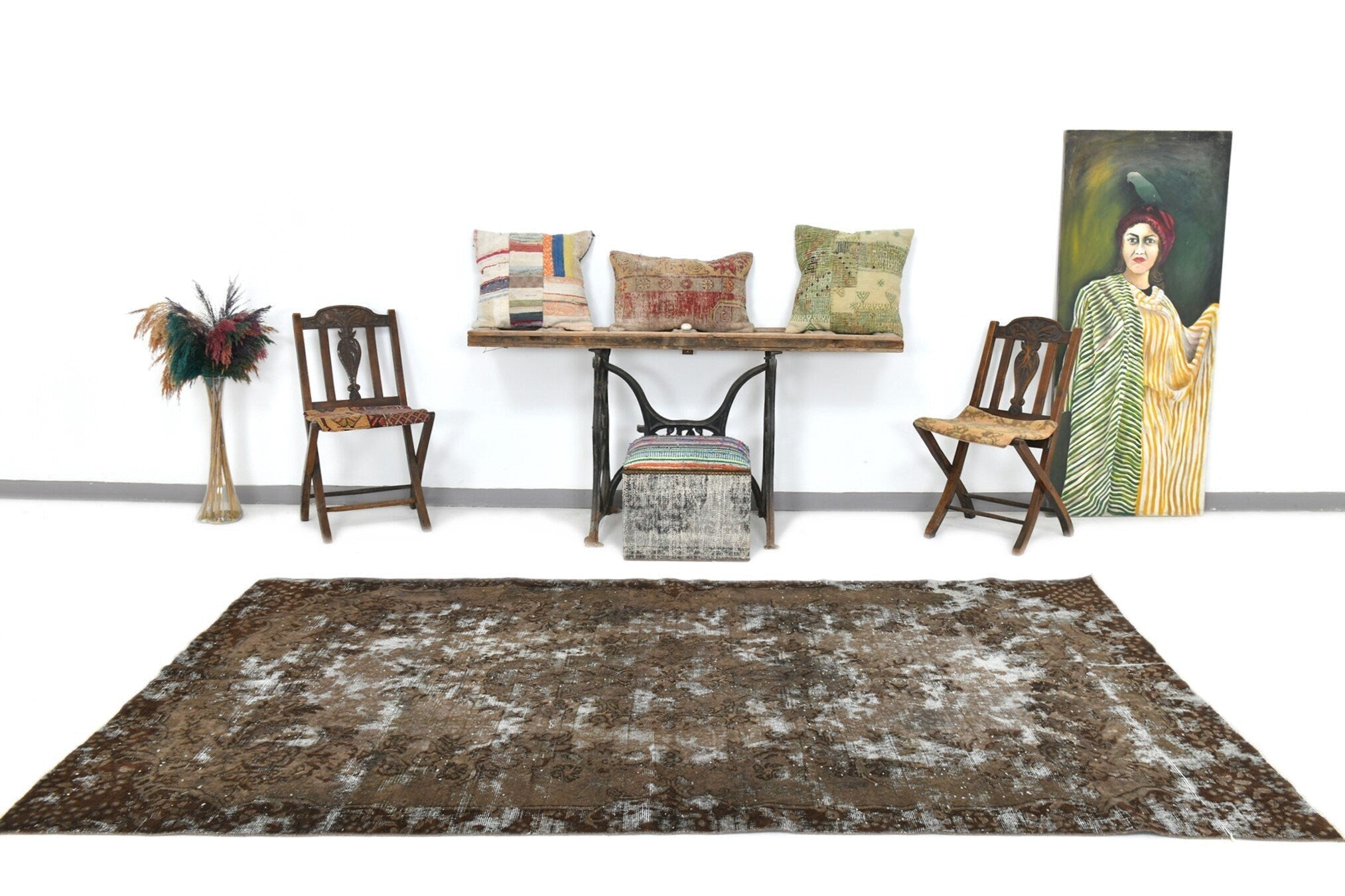 Turkish Vintage Rug  5'6" x 9'7" ft