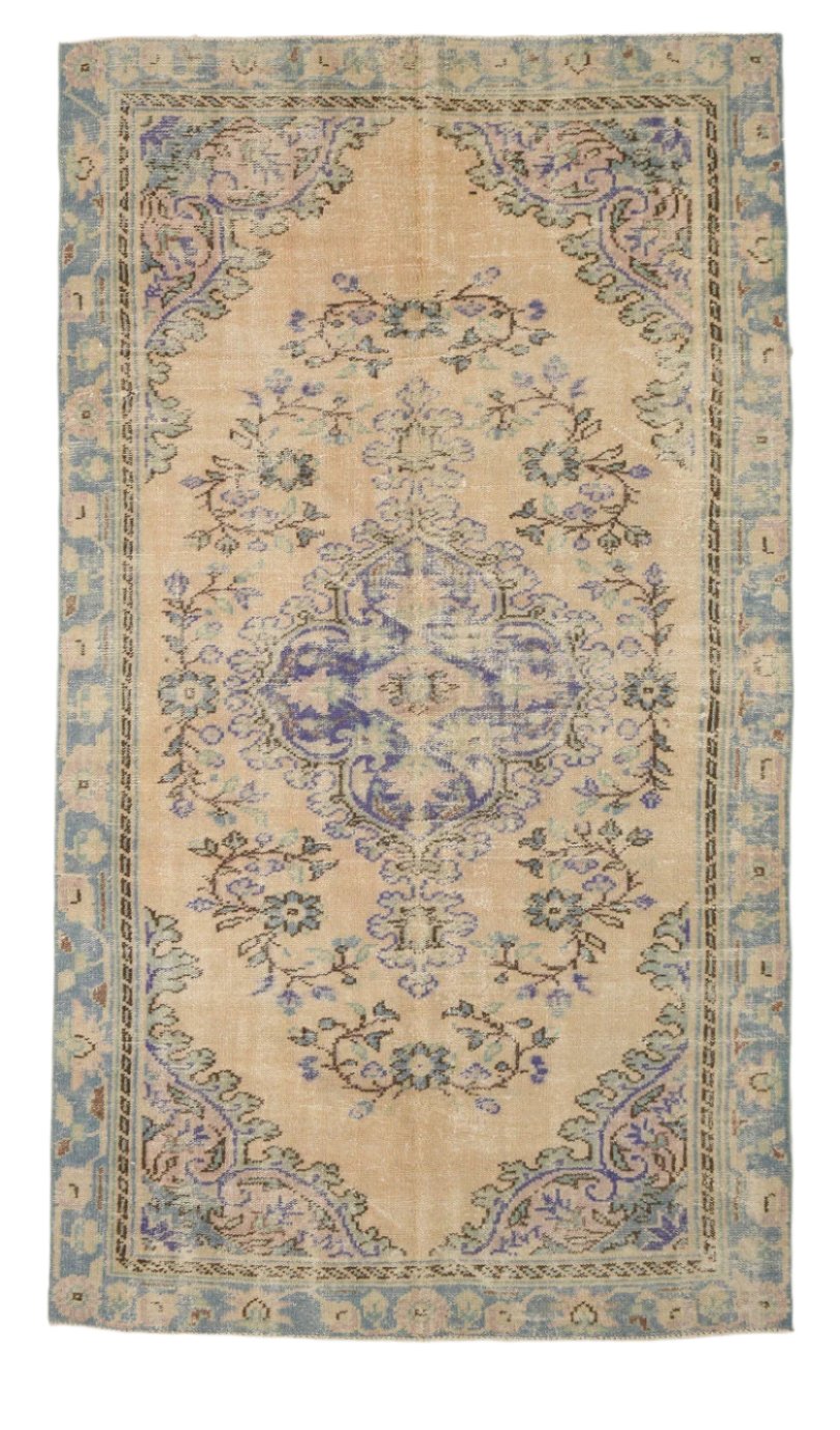 Turkish Vintage Rug 5’6’’ x 9’9’’ ft