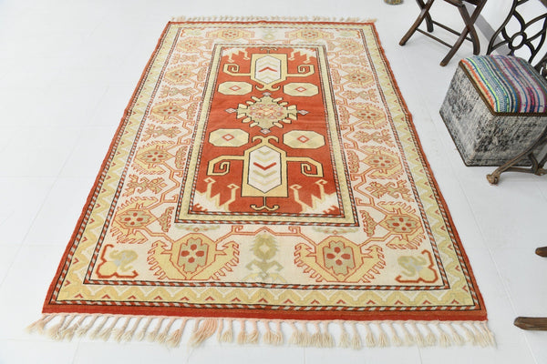 Turkish Vintage Rug  5'7" x 8'0" ft