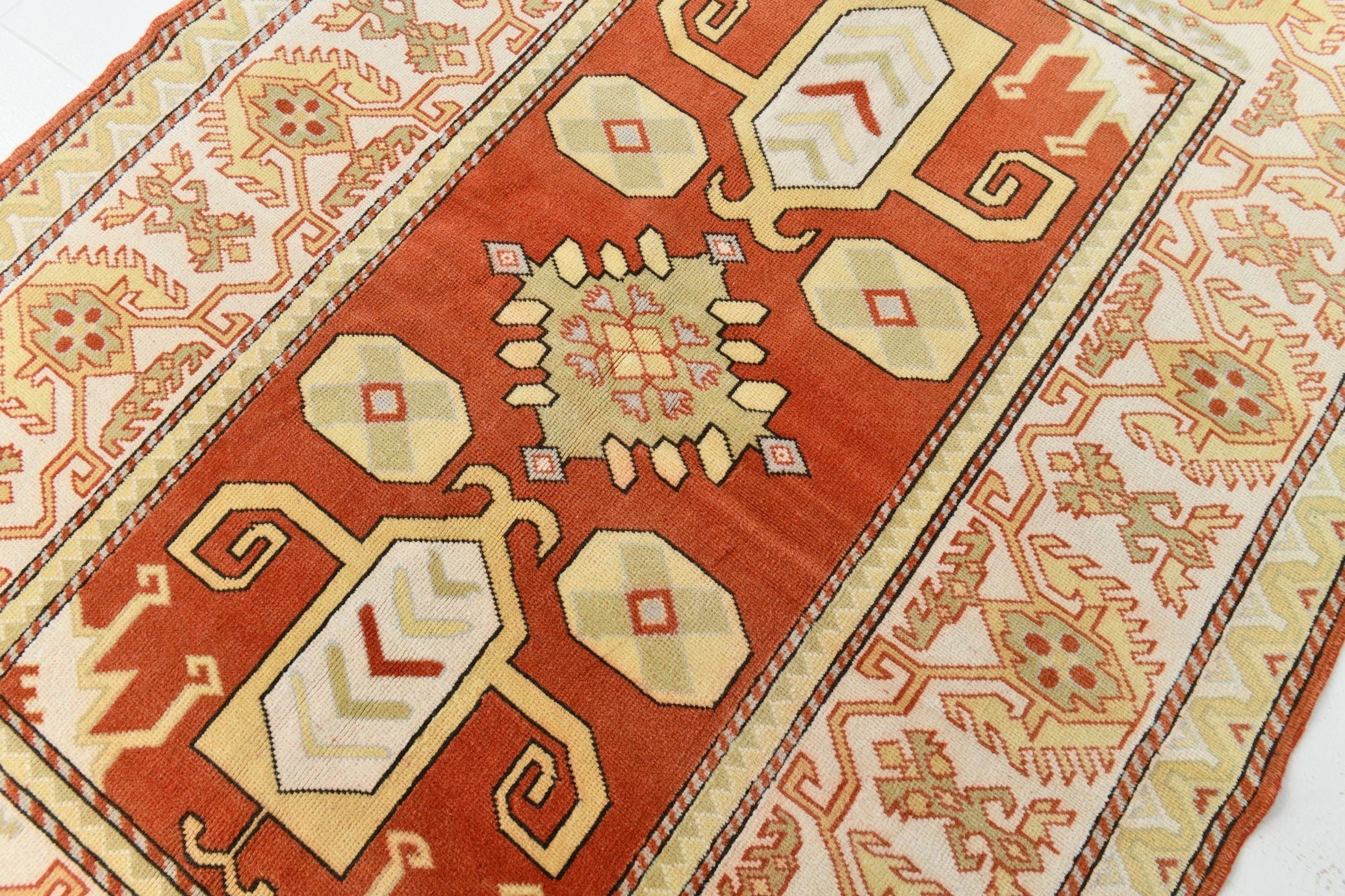 Turkish Vintage Rug  5'7" x 8'0" ft