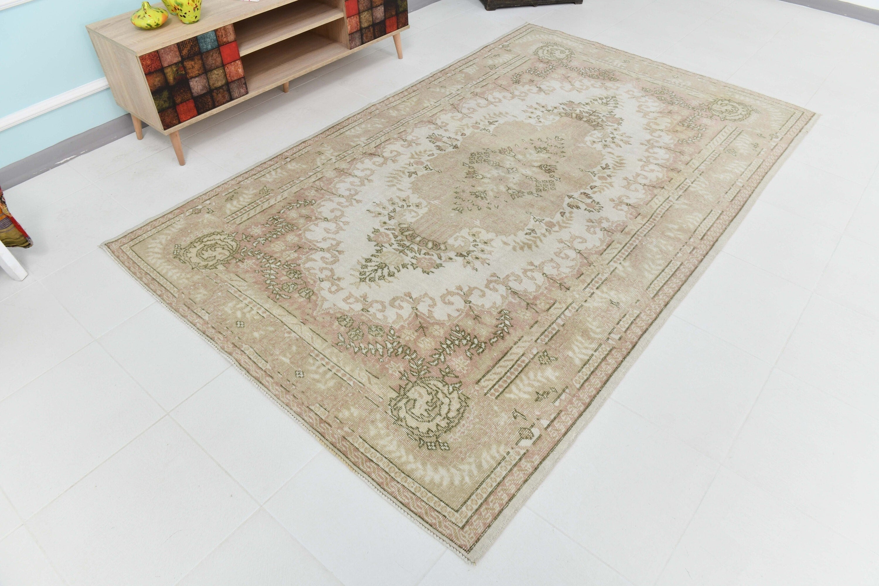 Turkish Vintage Rug 5’7’ x 8’10’