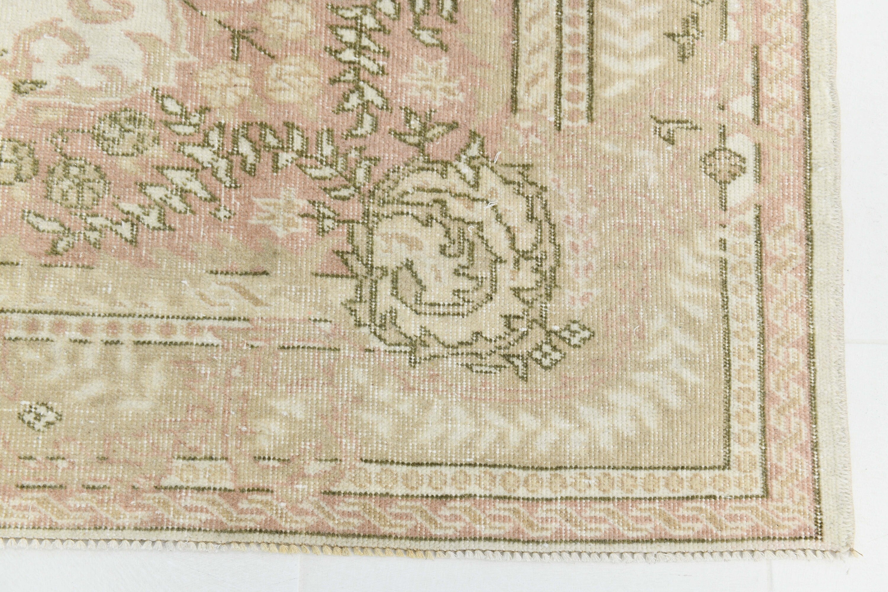 Turkish Vintage Rug 5’7’ x 8’10’