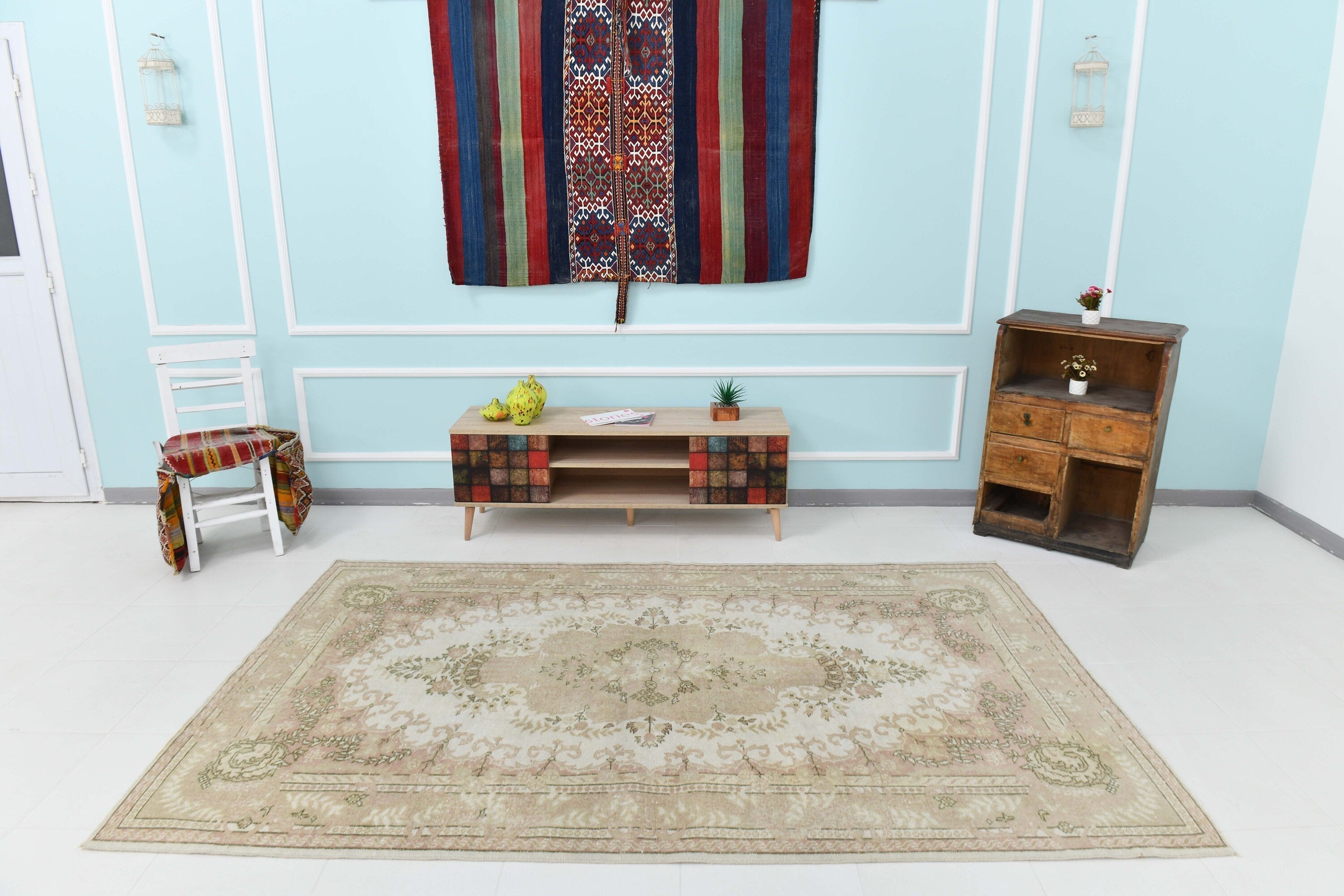 Turkish Vintage Rug 5’7’ x 8’10’