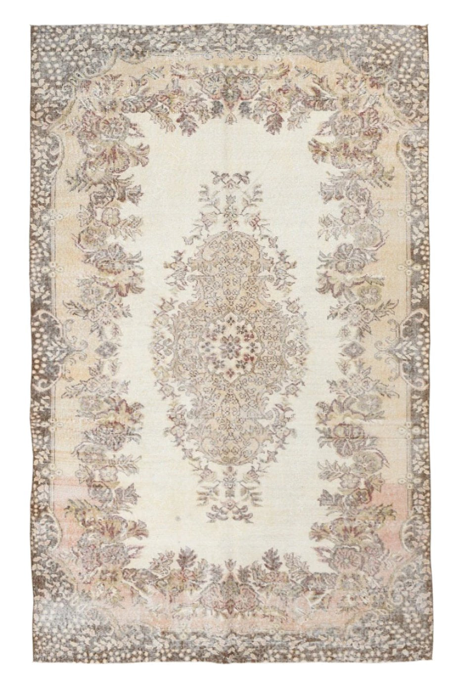 Turkish Vintage Rug 5’7’’ x 8’11’’ ft