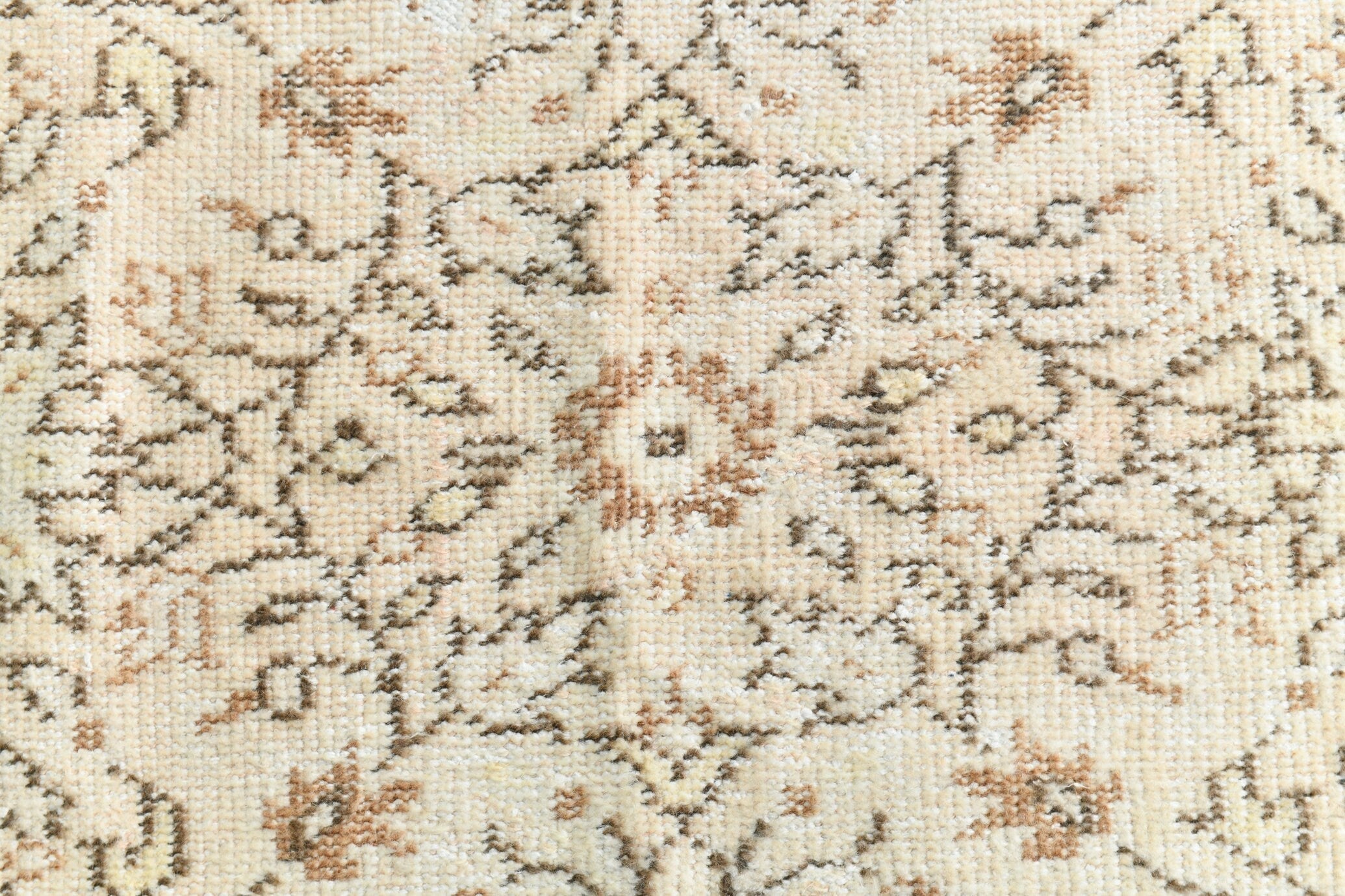Turkish Vintage Rug 5’7’ x 9’2’