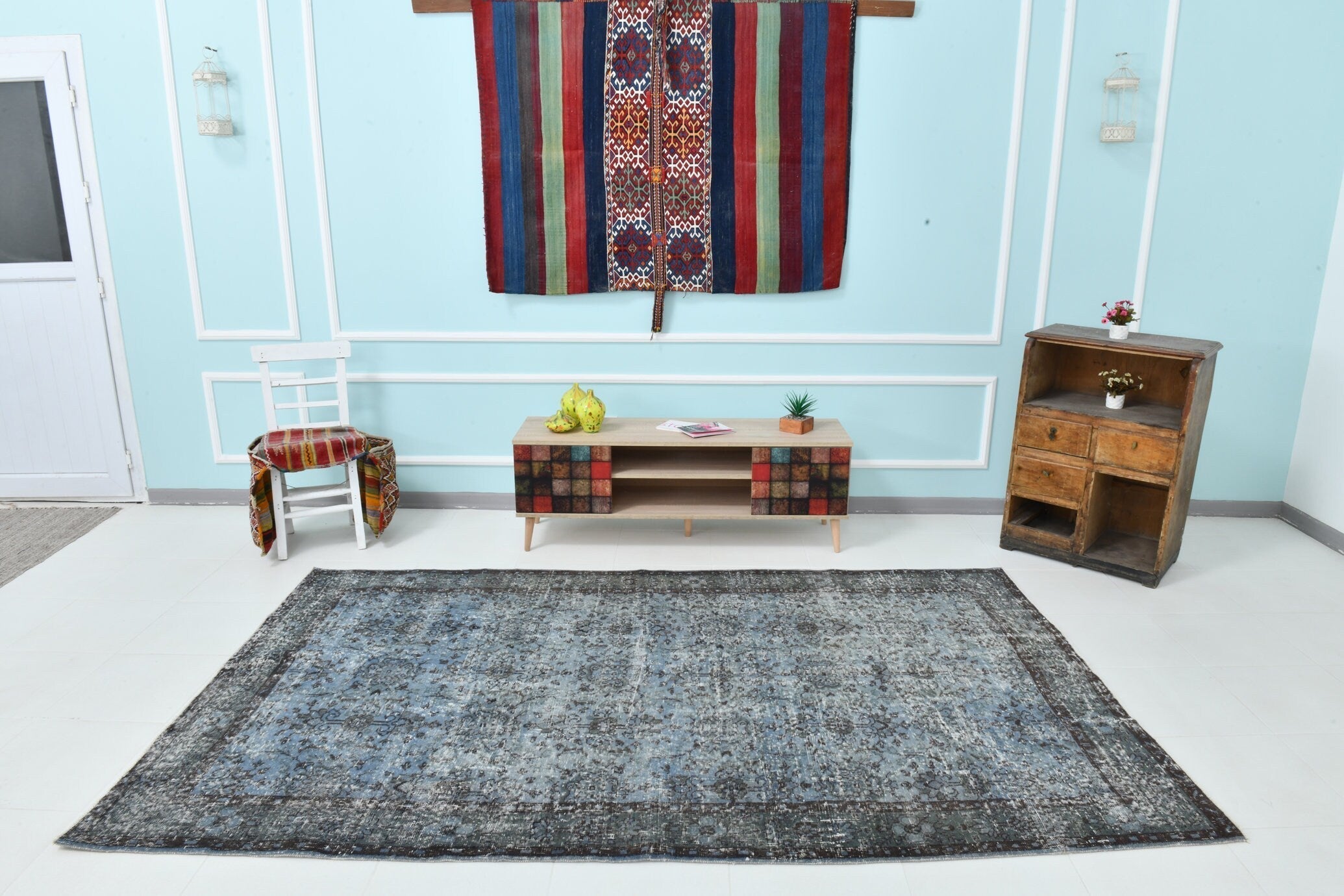 Turkish Vintage Rug 5’7’ x 9’3’