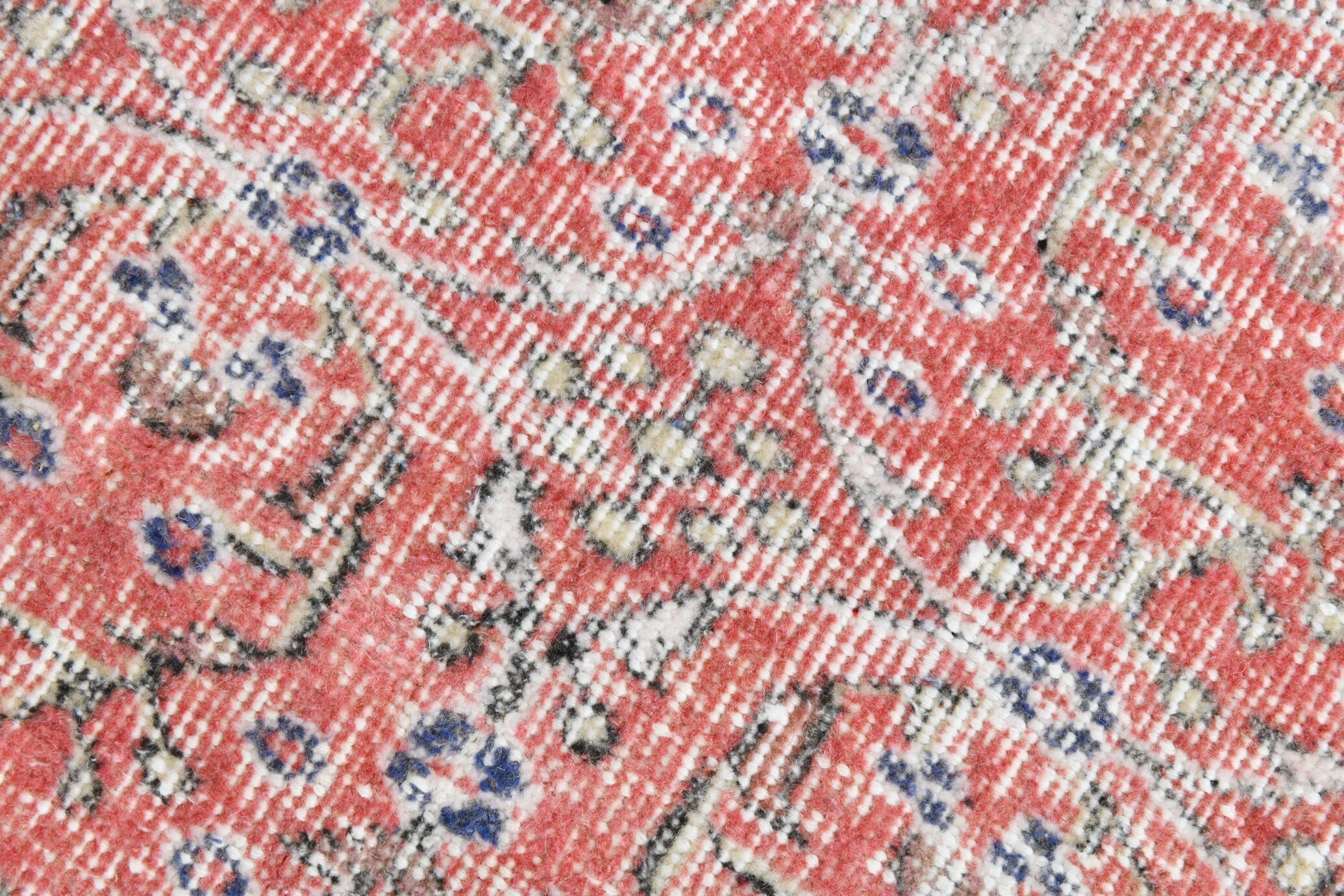 Turkish Vintage Rug 5’7’ x 9’4’