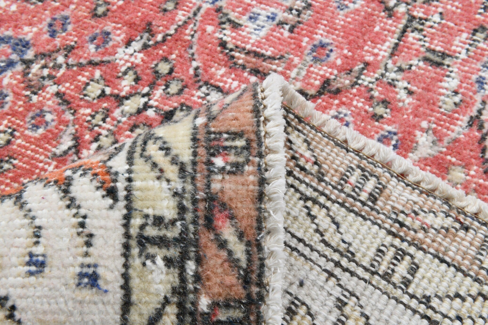 Turkish Vintage Rug 5’7’ x 9’4’