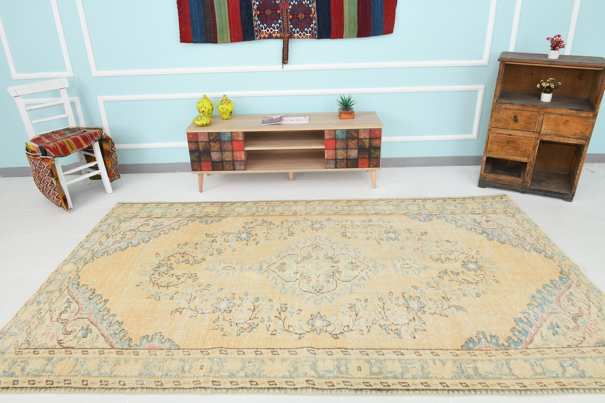 Turkish Vintage Rug 5’7’ x 9’5’