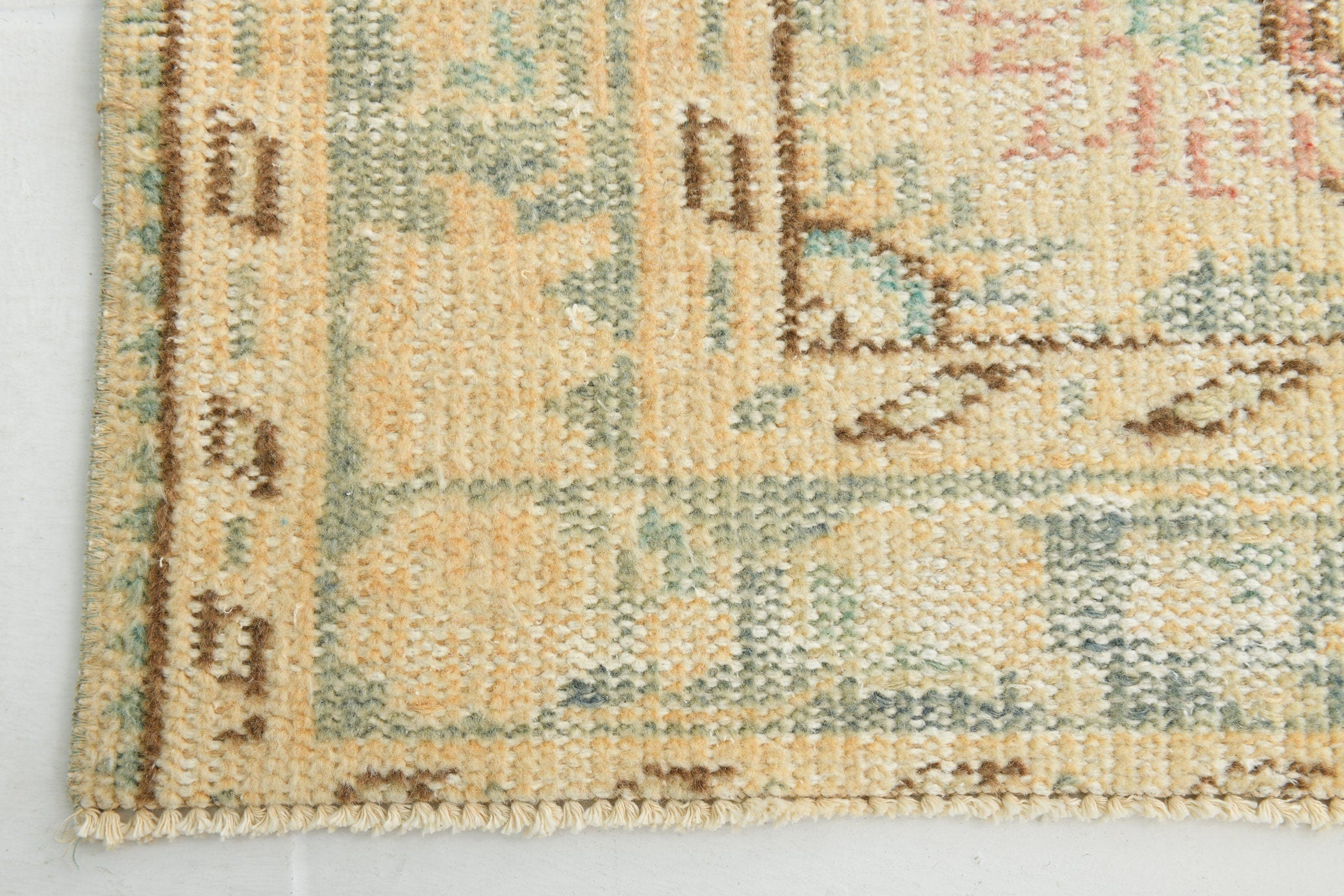 Turkish Vintage Rug 5’7’ x 9’5’