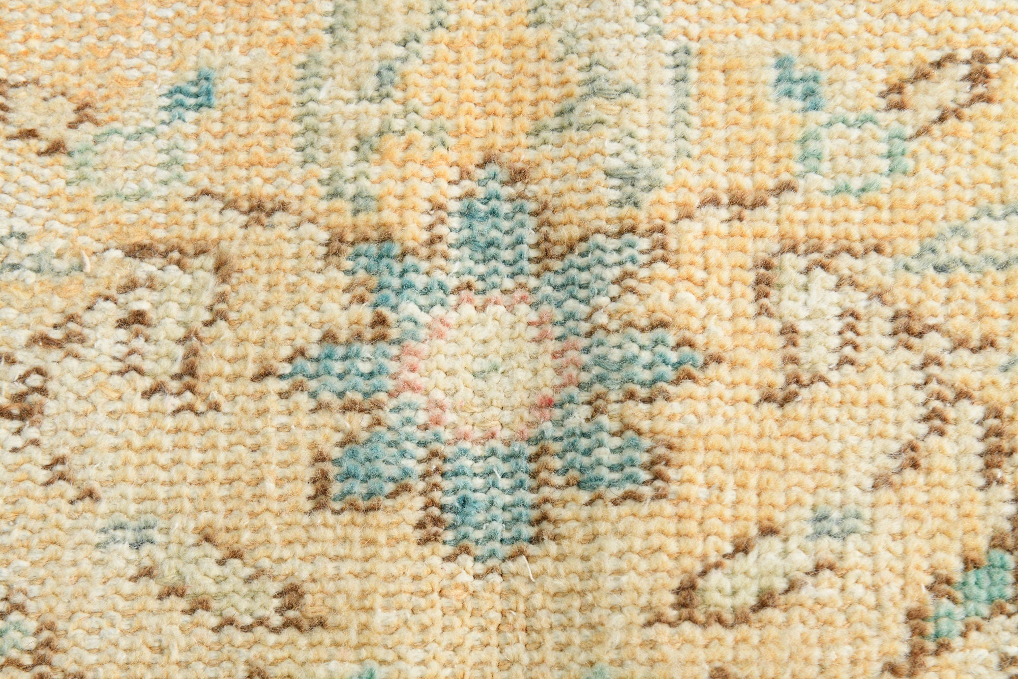 Turkish Vintage Rug 5’7’ x 9’5’