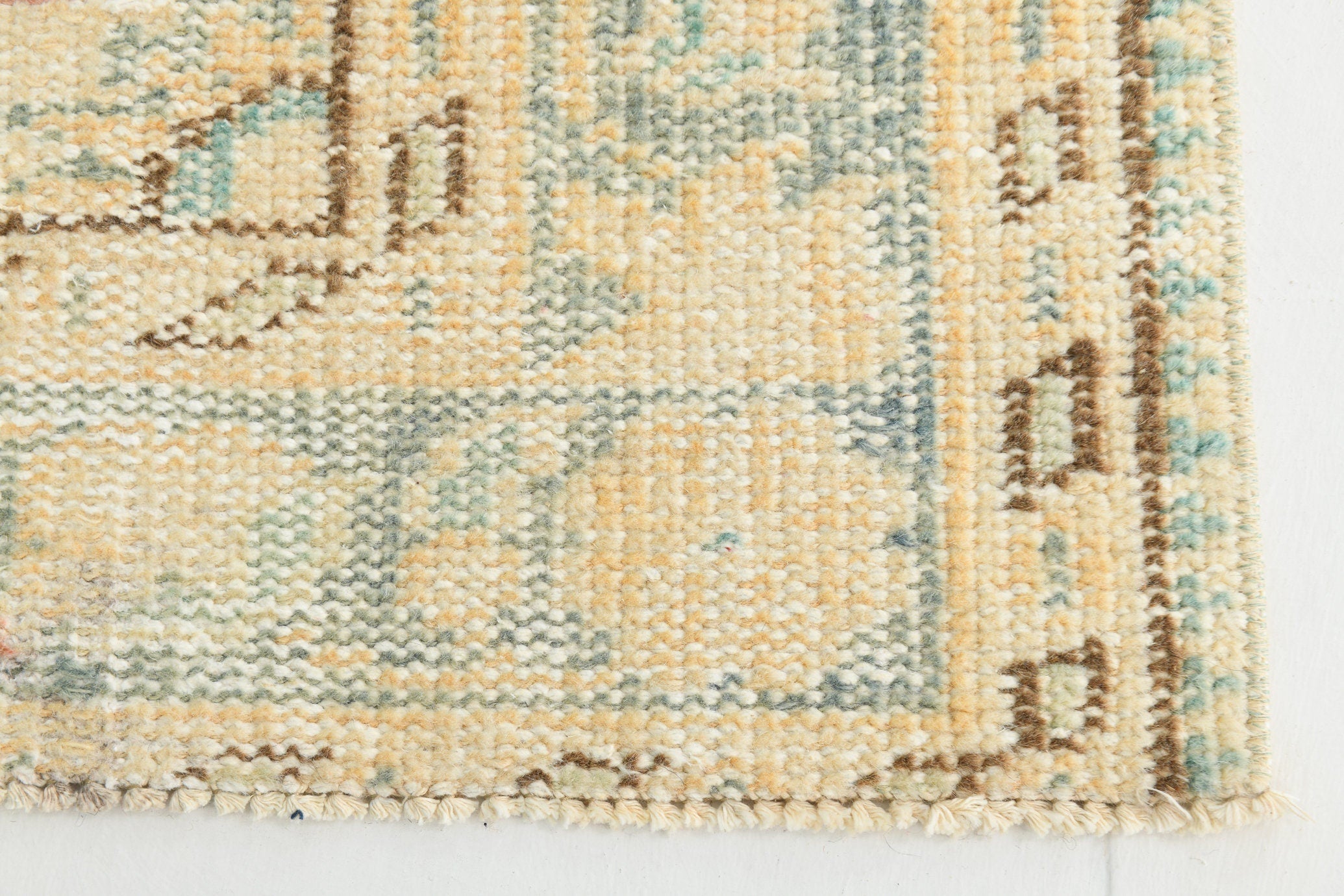 Turkish Vintage Rug 5’7’ x 9’5’