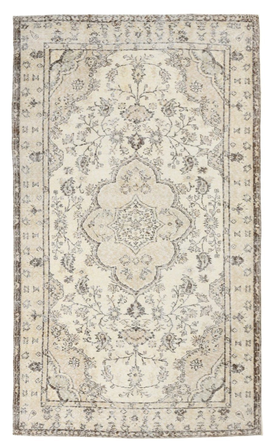 Turkish Vintage Rug 5’7’’ x 9’5’’ ft