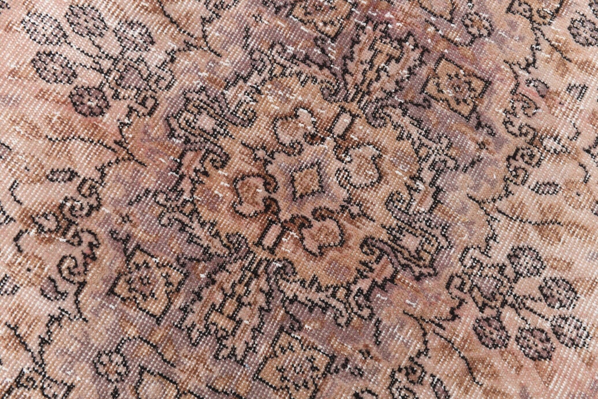Turkish Vintage Rug  5'8" x 8'9" ft
