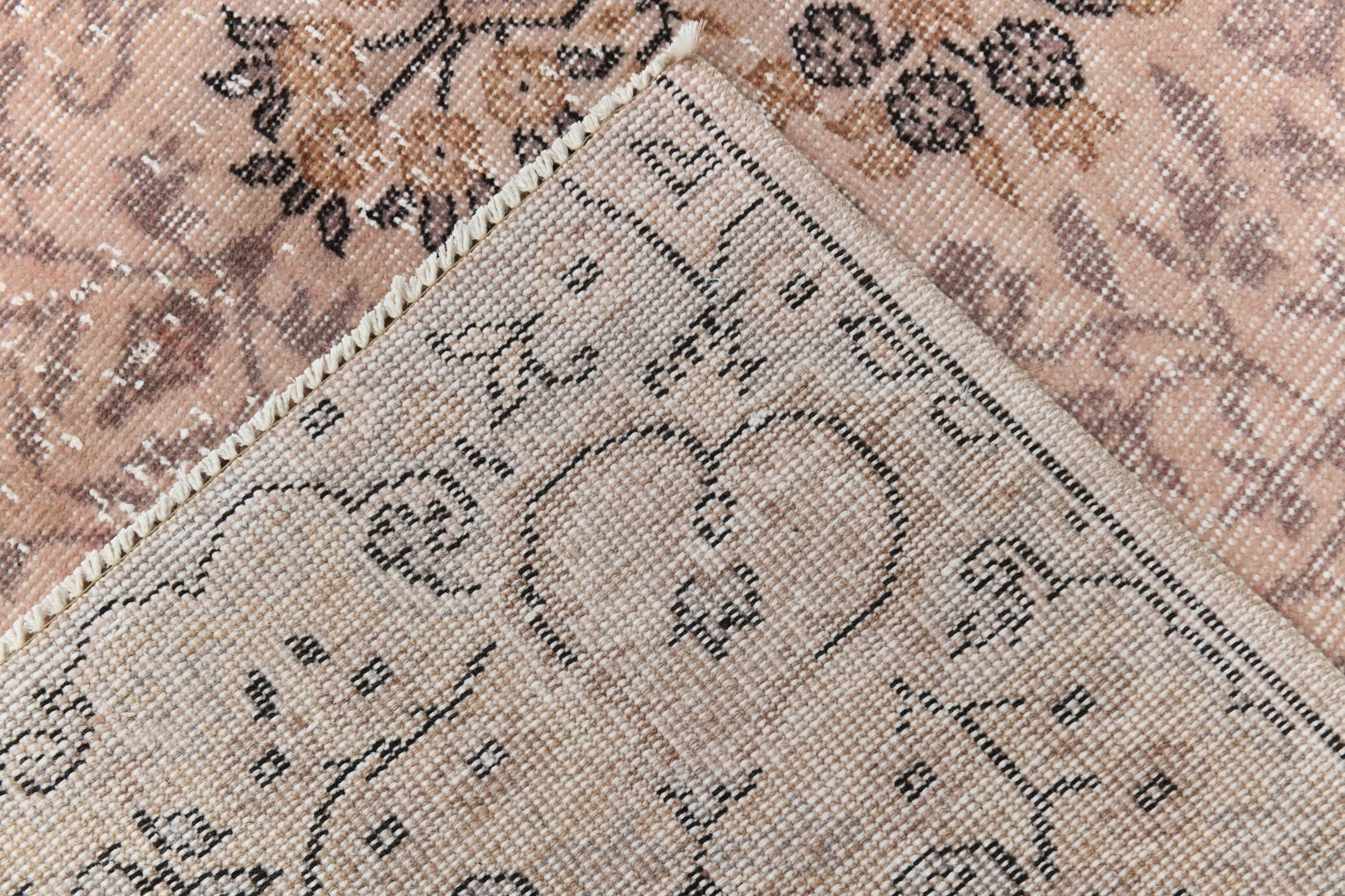 Turkish Vintage Rug  5'8" x 8'9" ft