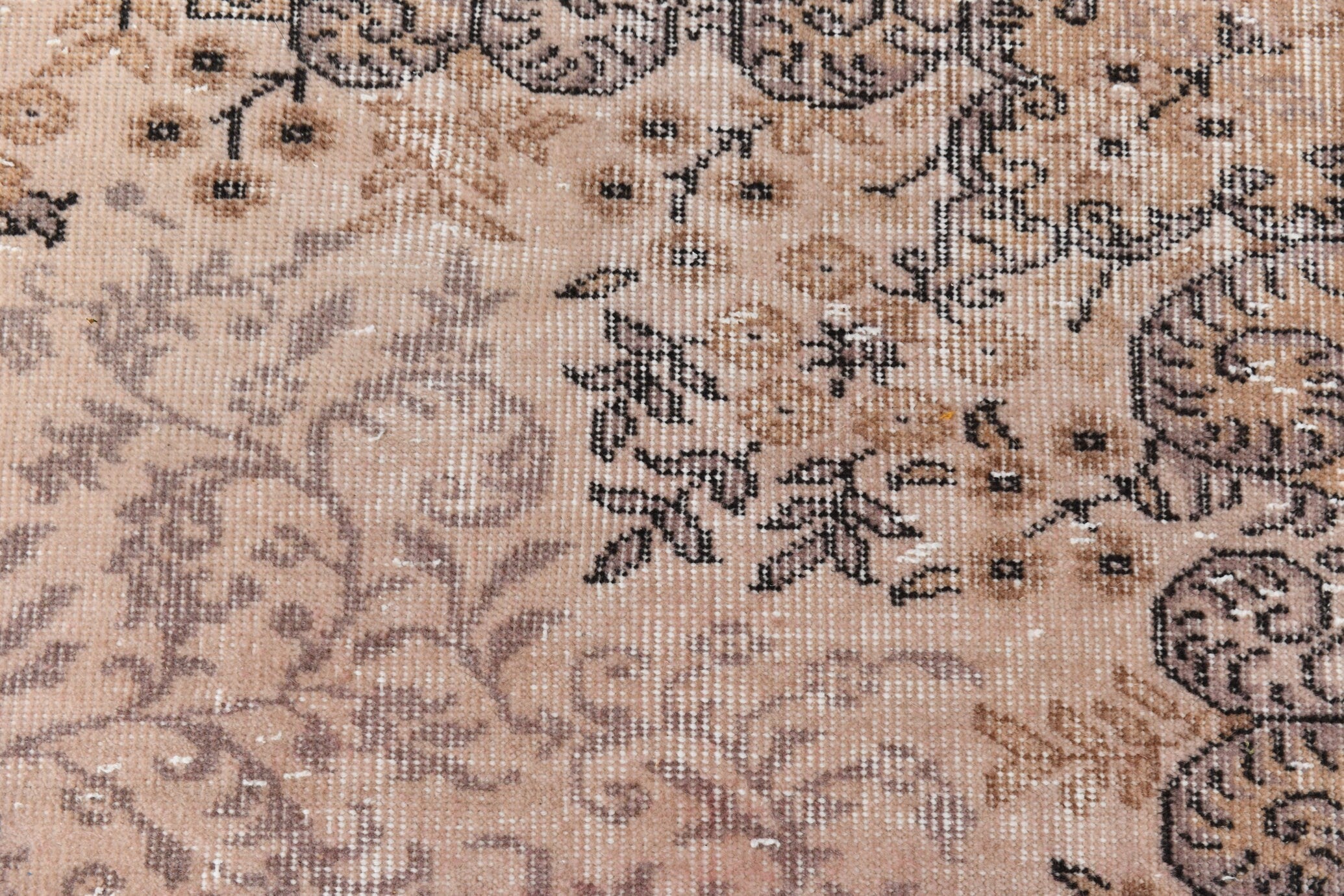 Turkish Vintage Rug  5'8" x 8'9" ft