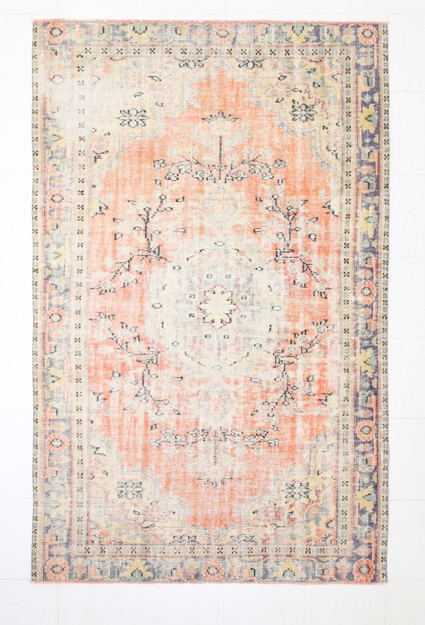 Turkish Vintage Rug  5'8" x 9'1" ft