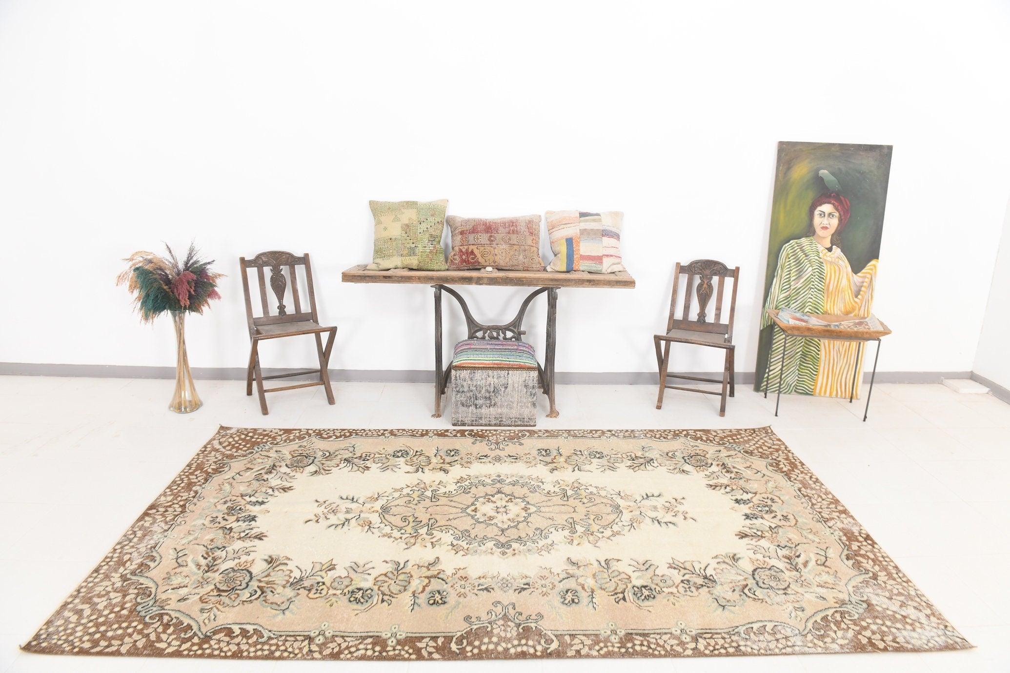 Turkish Vintage Rug  5'8" x 9'12" ft
