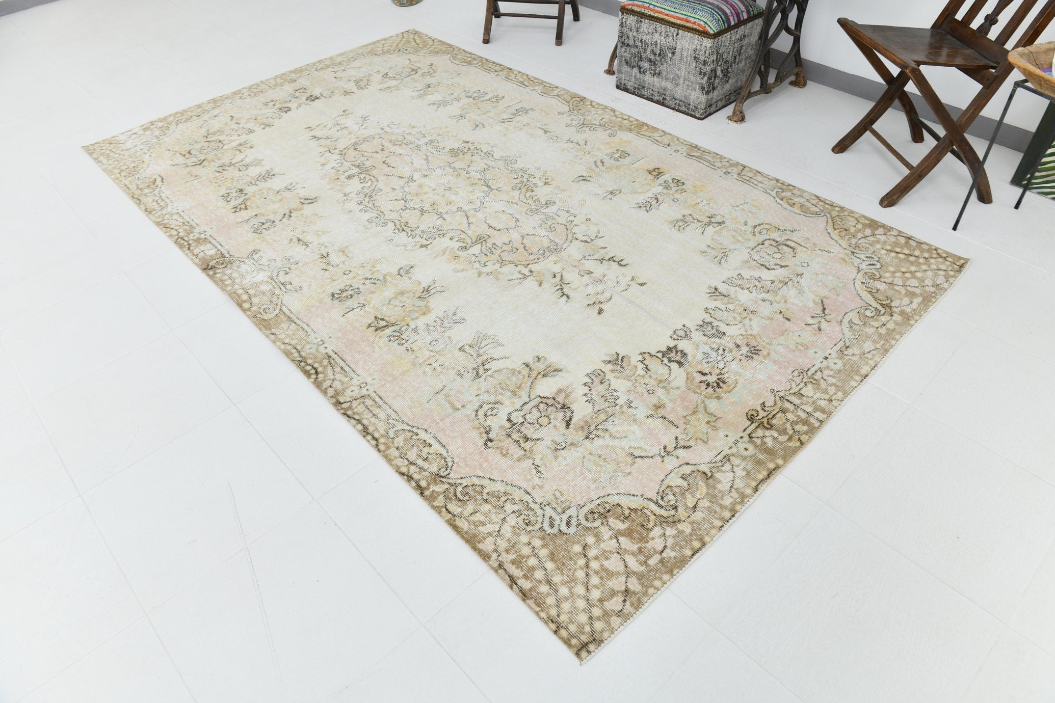 Turkish Vintage Rug 5’8’’ x 9’7’’ ft