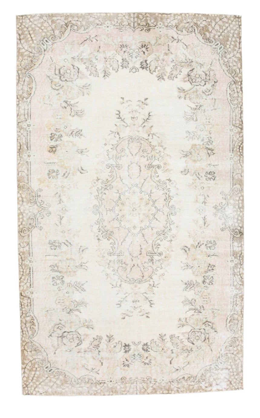 Turkish Vintage Rug 5’8’’ x 9’7’’ ft