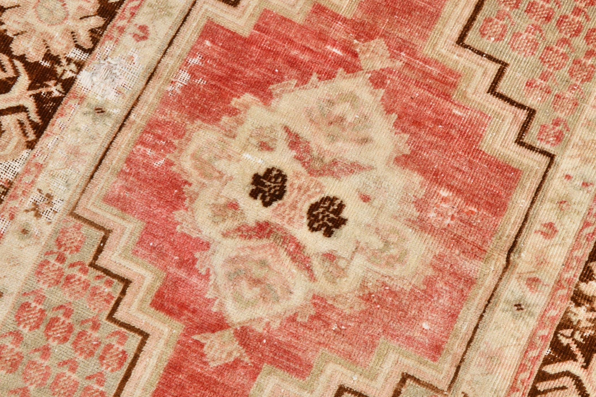 Turkish Vintage Rug 5’9’ x 3’4’