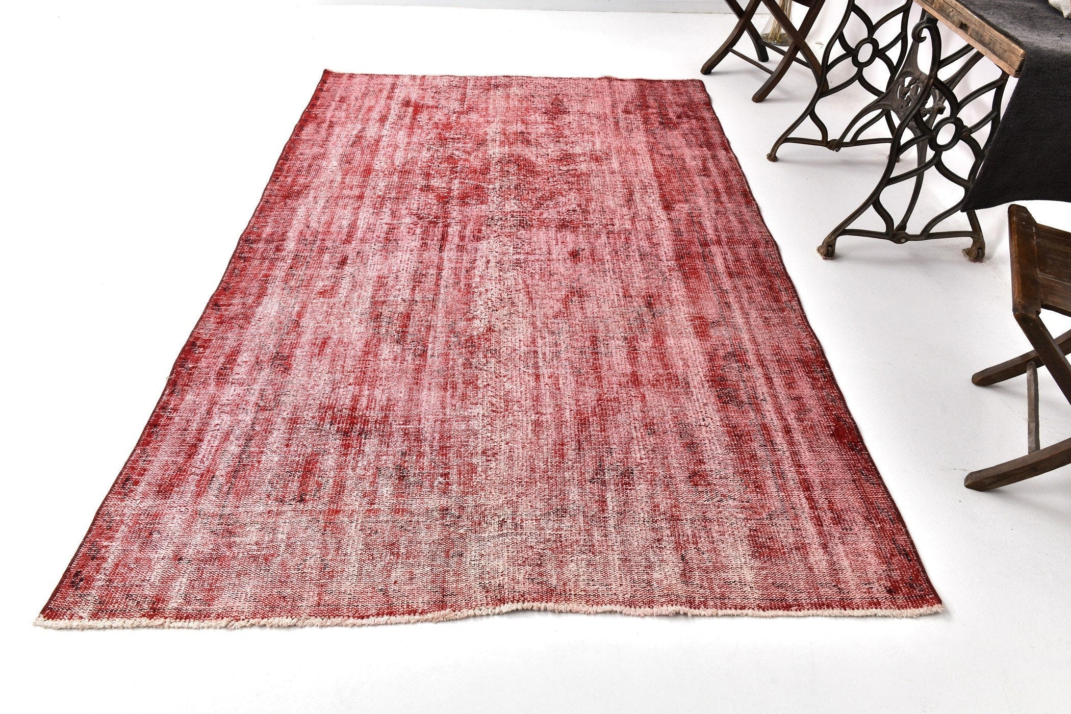 Turkish Vintage Rug  5'9" x 8'10" ft