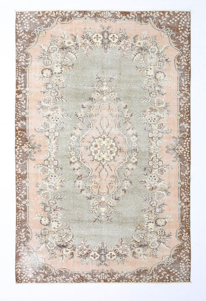 Turkish Vintage Rug  5'9" x 9'1" ft