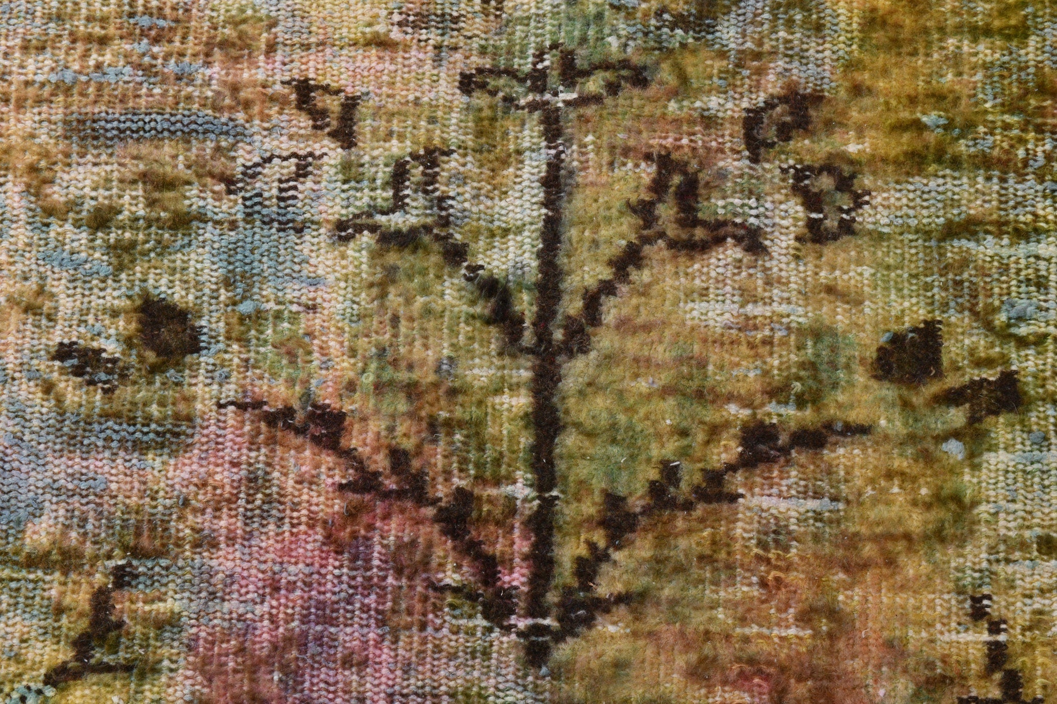 Turkish Vintage Rug  5'9" x 9'5" ft