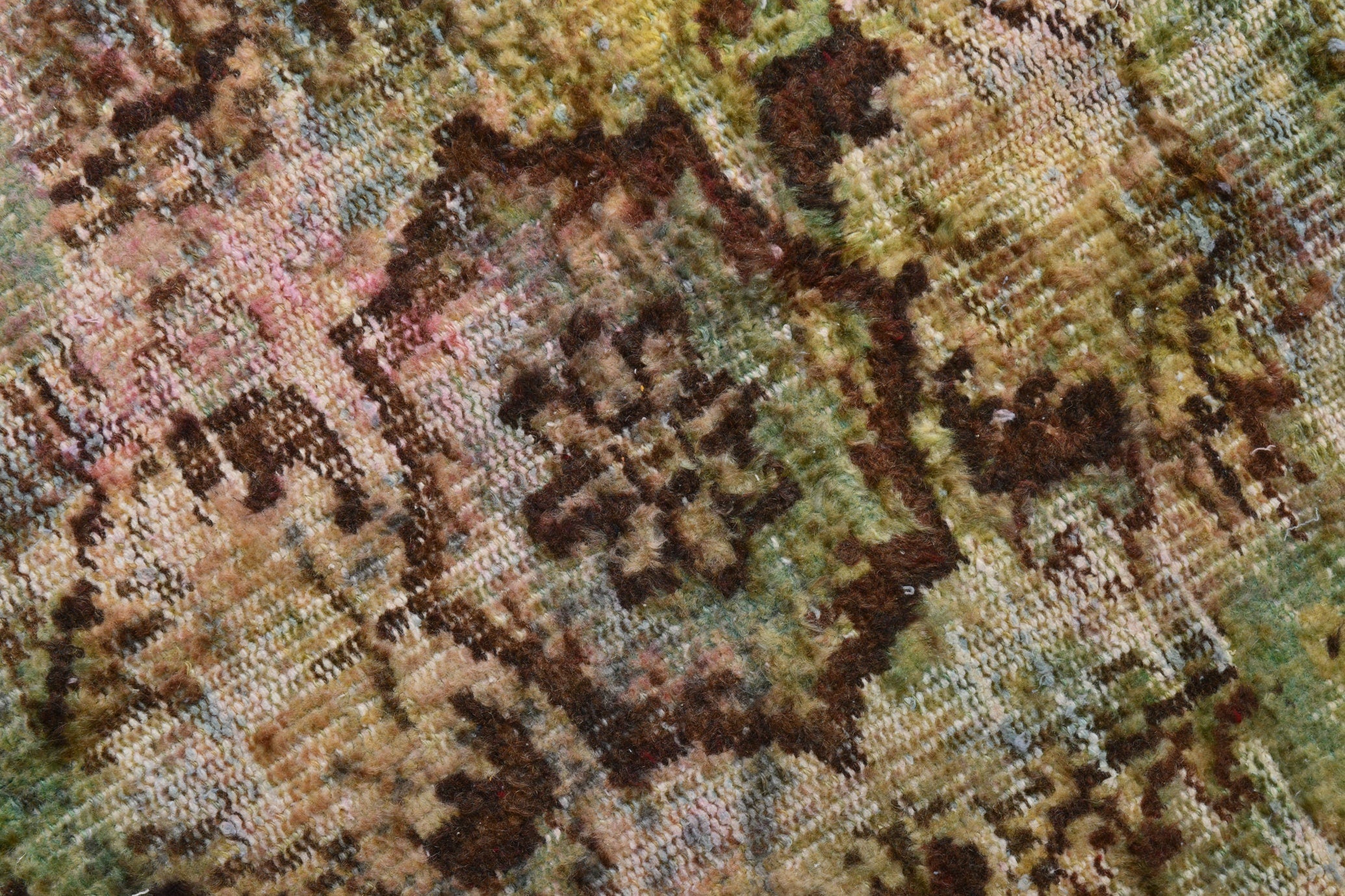 Turkish Vintage Rug  5'9" x 9'5" ft