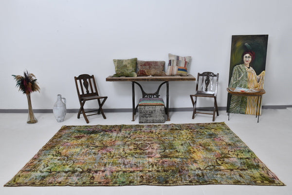 Turkish Vintage Rug  5'9" x 9'5" ft