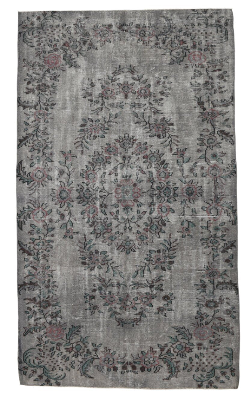 Turkish Vintage Rug  5'9" x 9'9" ft
