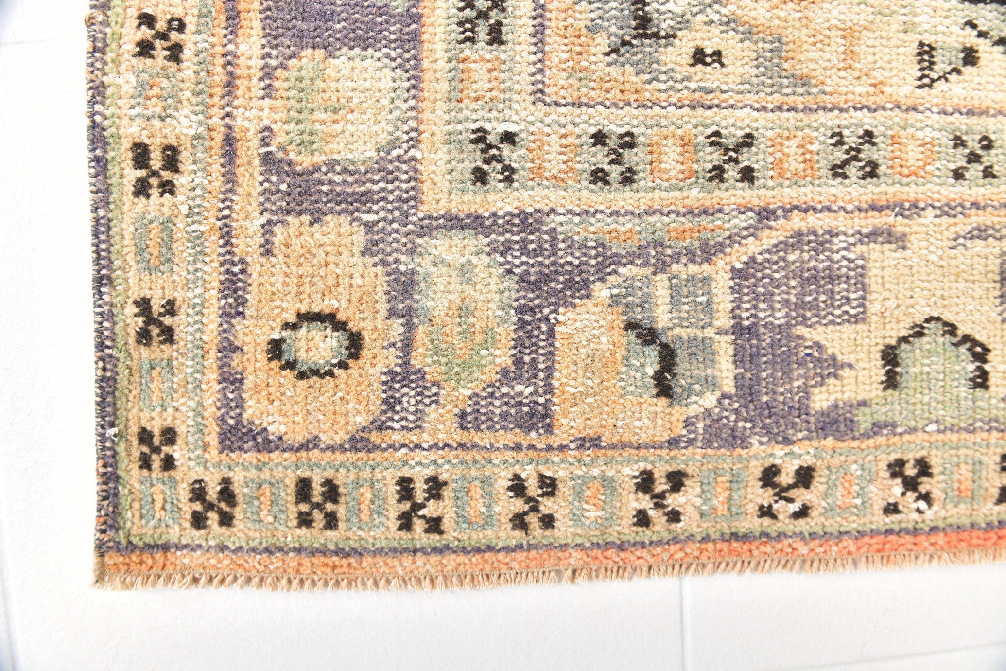 Turkish Vintage Rug  6'0" x 10'0" ft