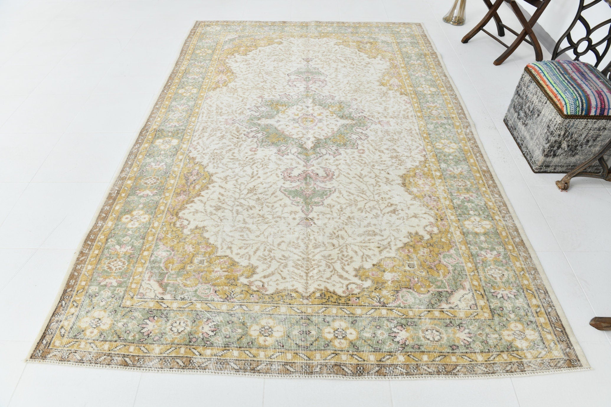 Turkish Vintage Rug  6'1" x 9'3" ft