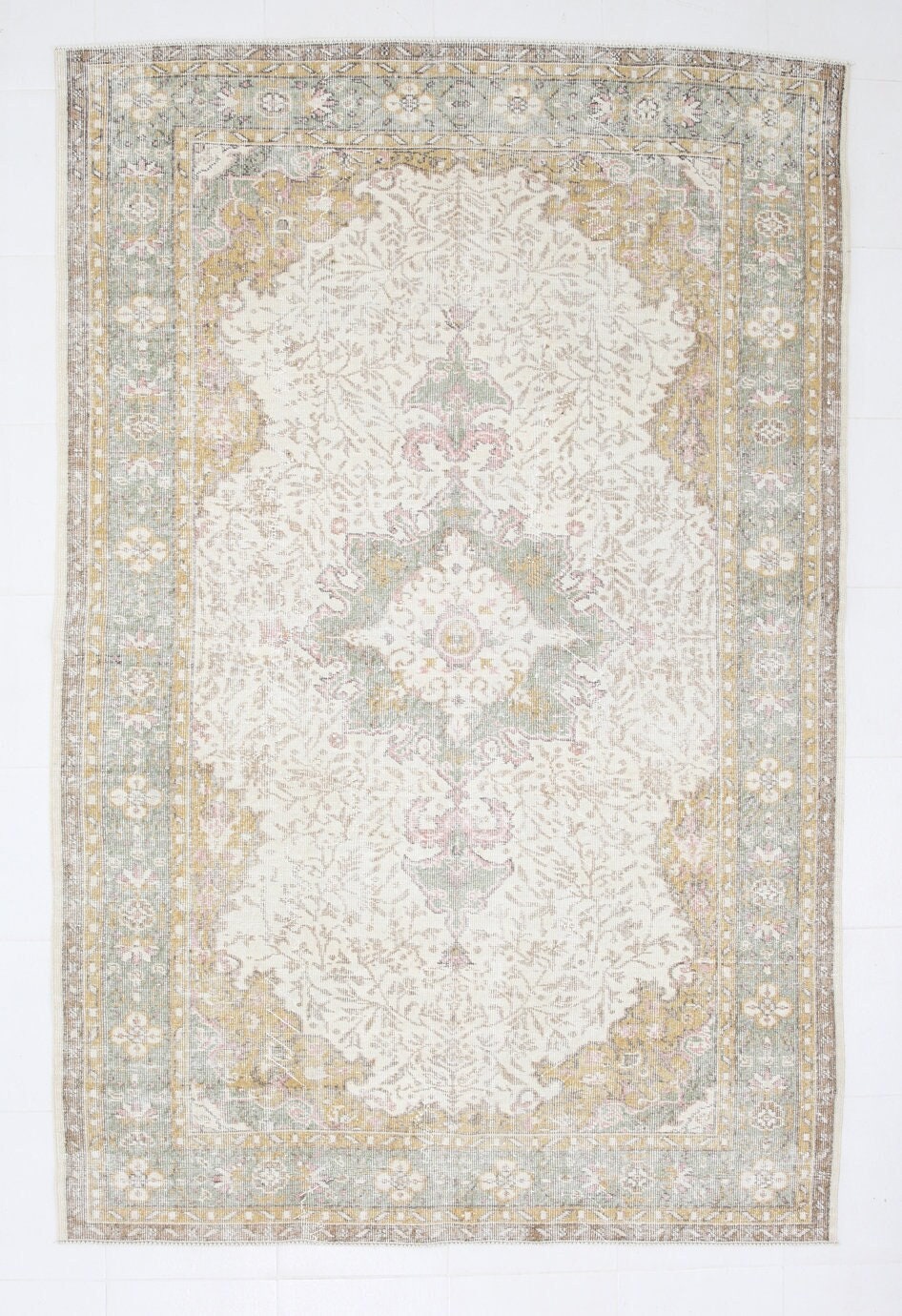 Turkish Vintage Rug  6'1" x 9'3" ft
