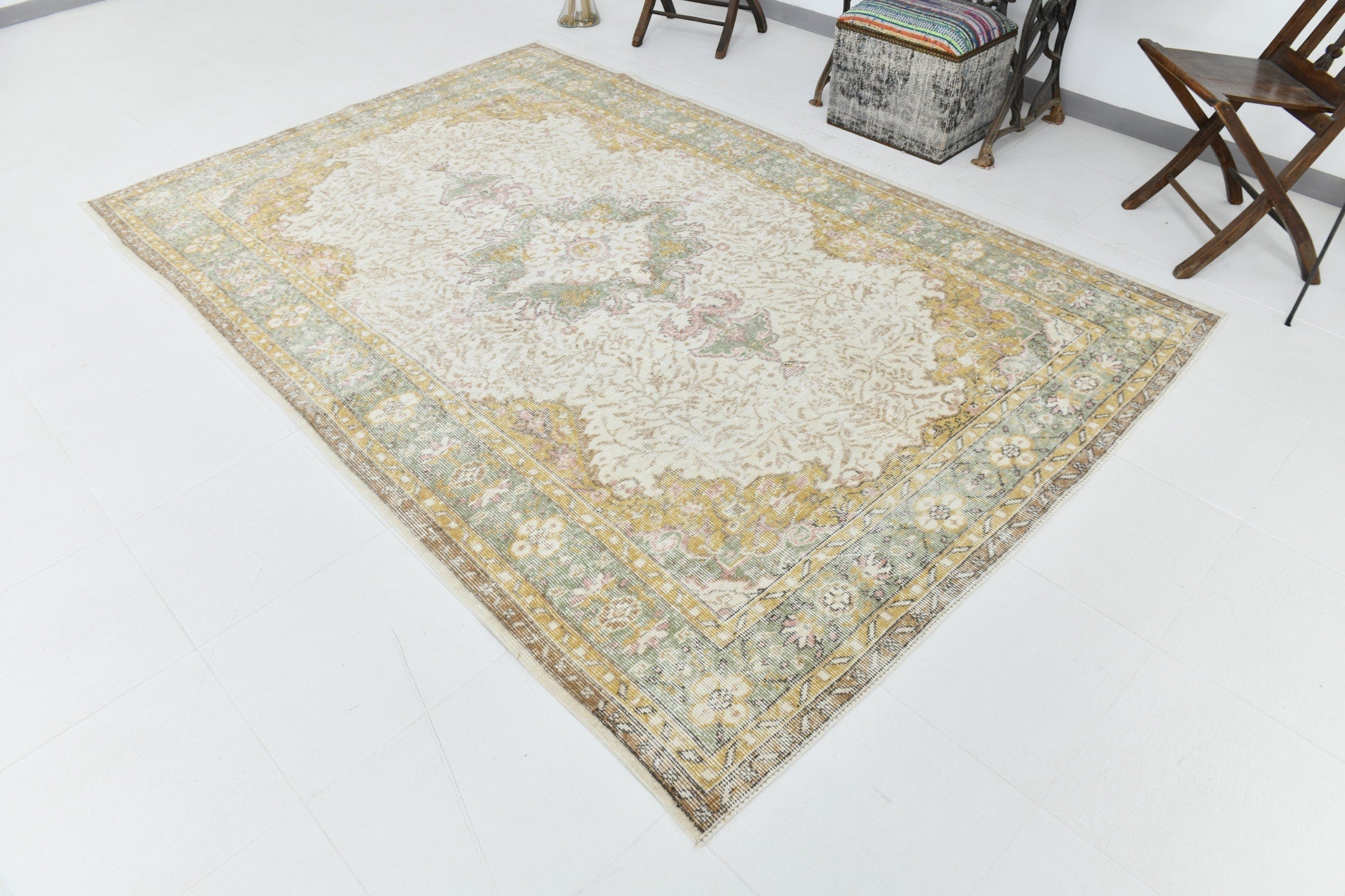 Turkish Vintage Rug  6'1" x 9'3" ft