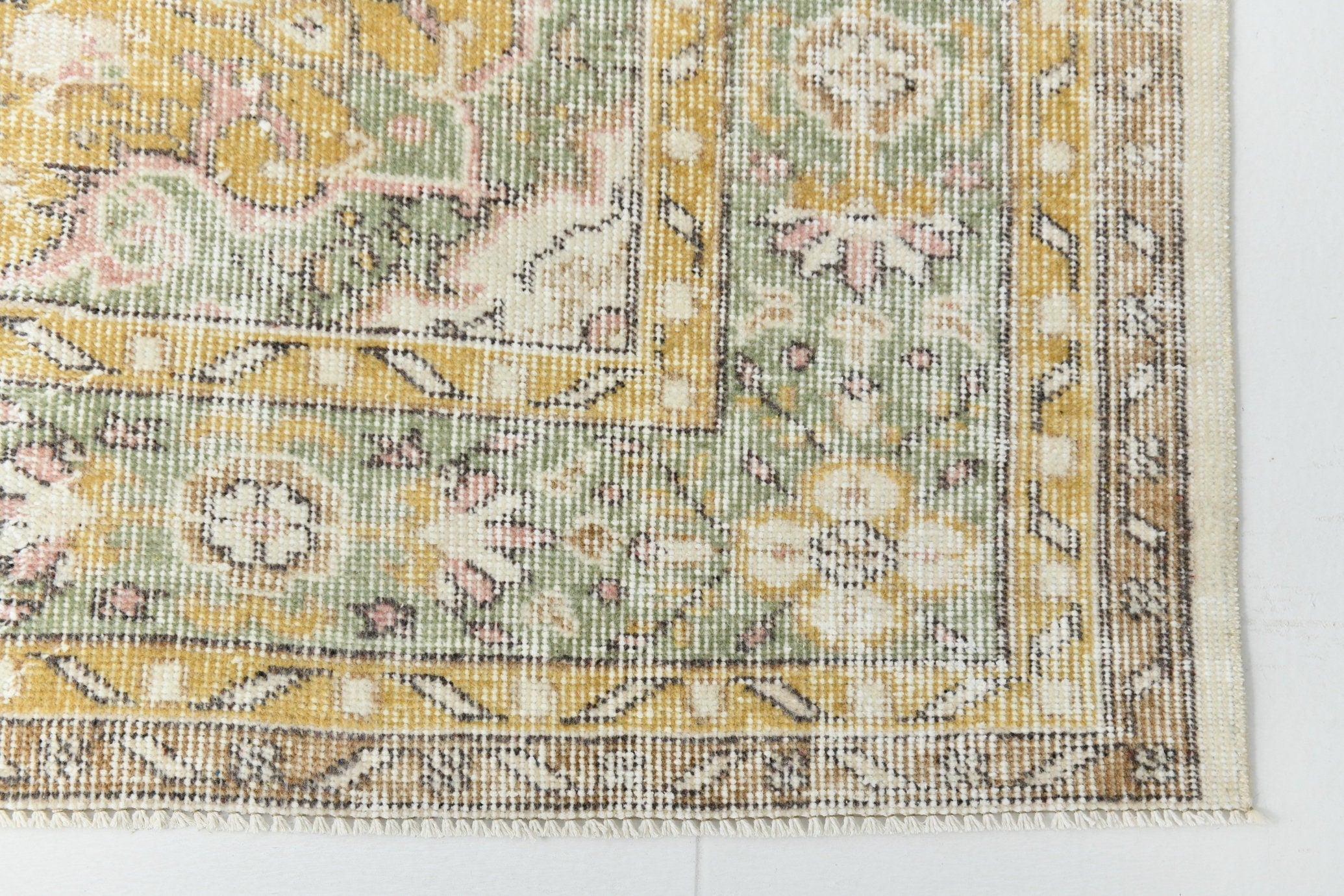 Turkish Vintage Rug  6'1" x 9'3" ft