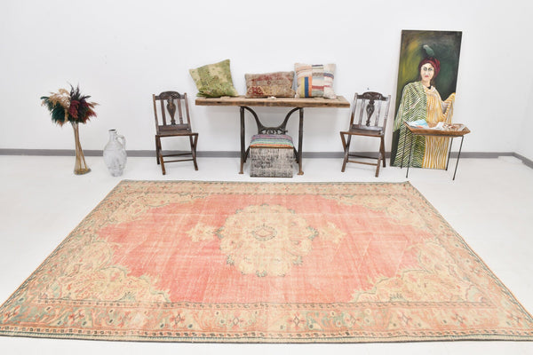 Turkish Vintage Rug  6'11" x 10'0" ft
