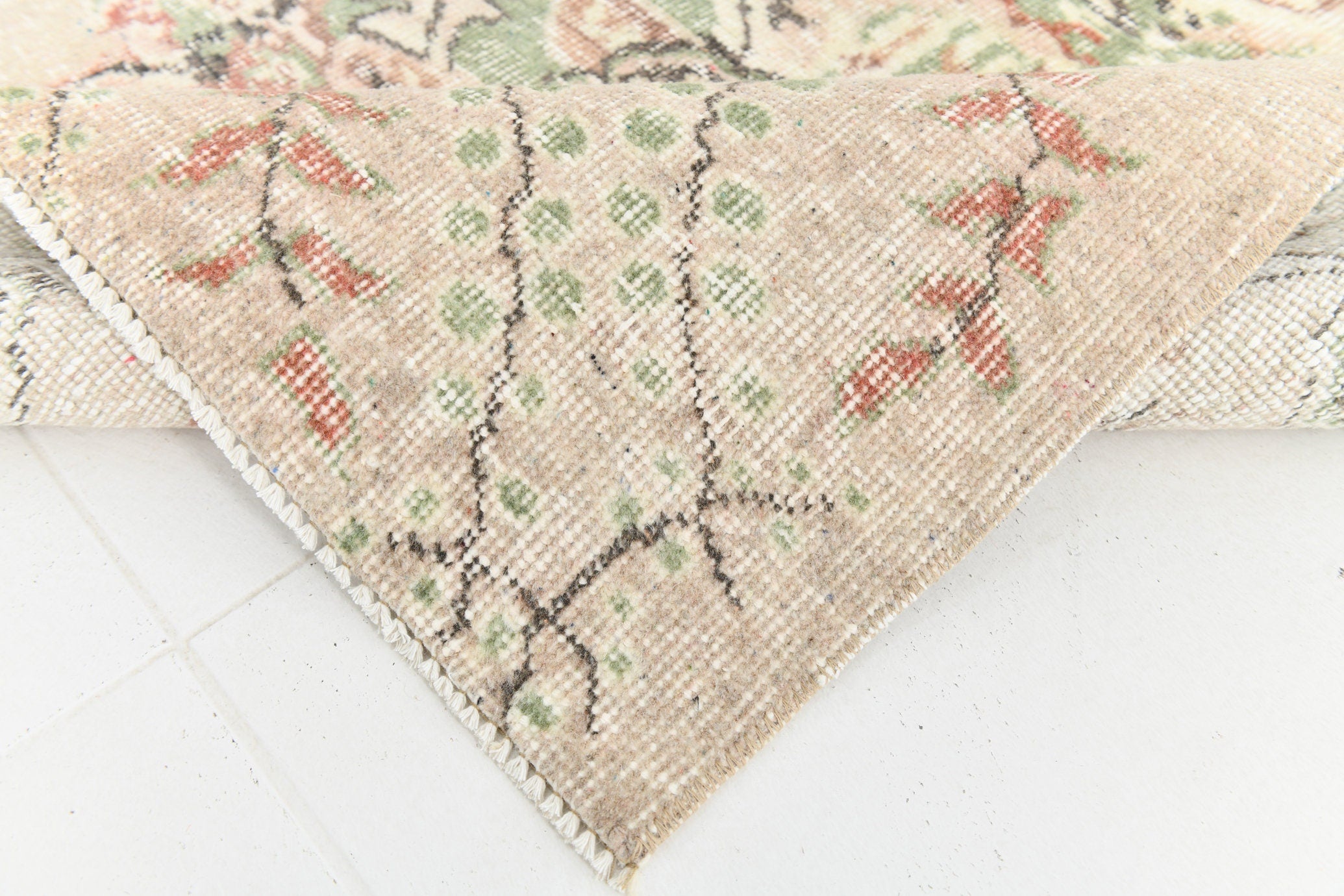 Turkish Vintage Rug  6'11" x 10'6" ft