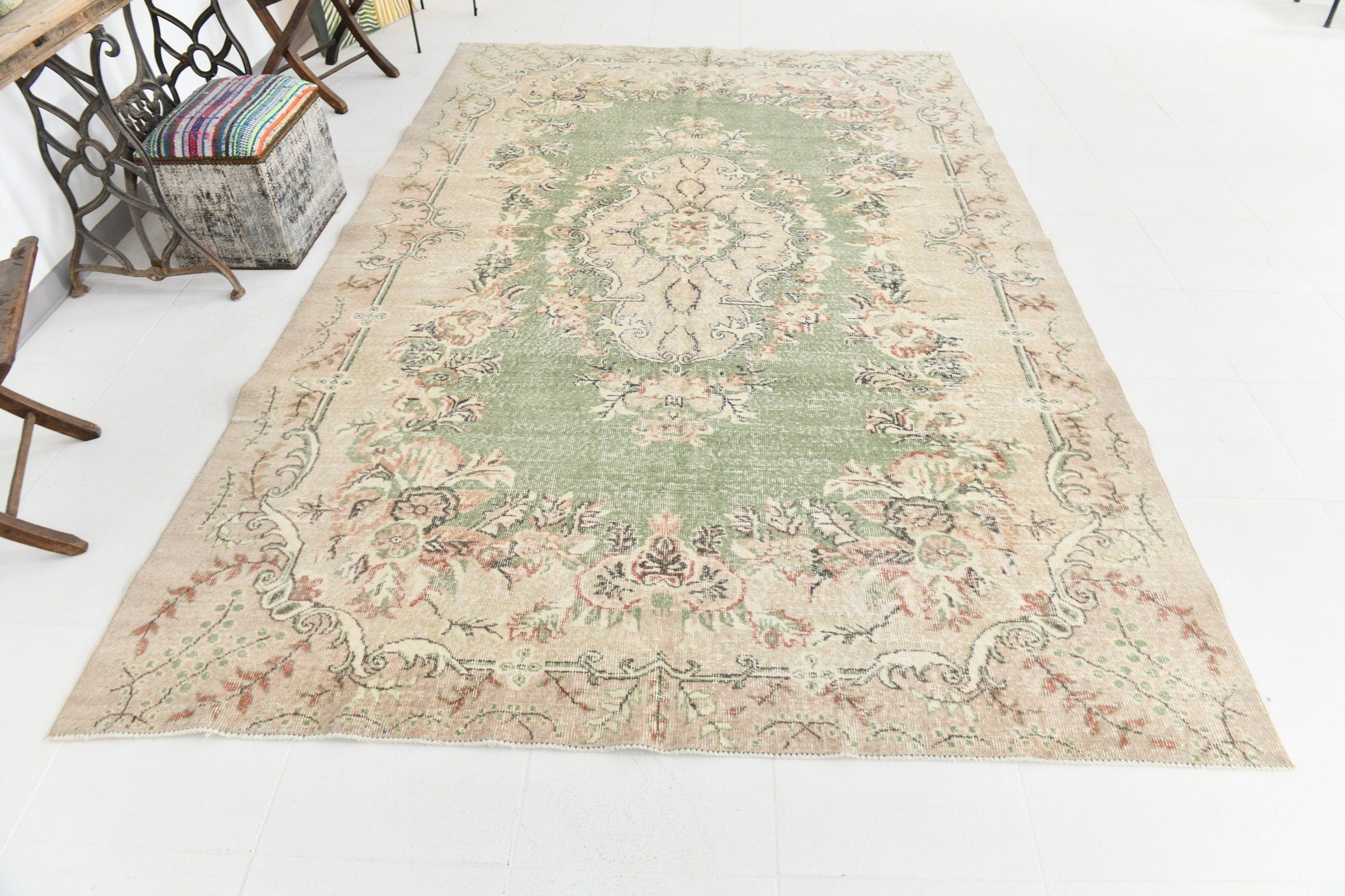 Turkish Vintage Rug  6'11" x 10'6" ft