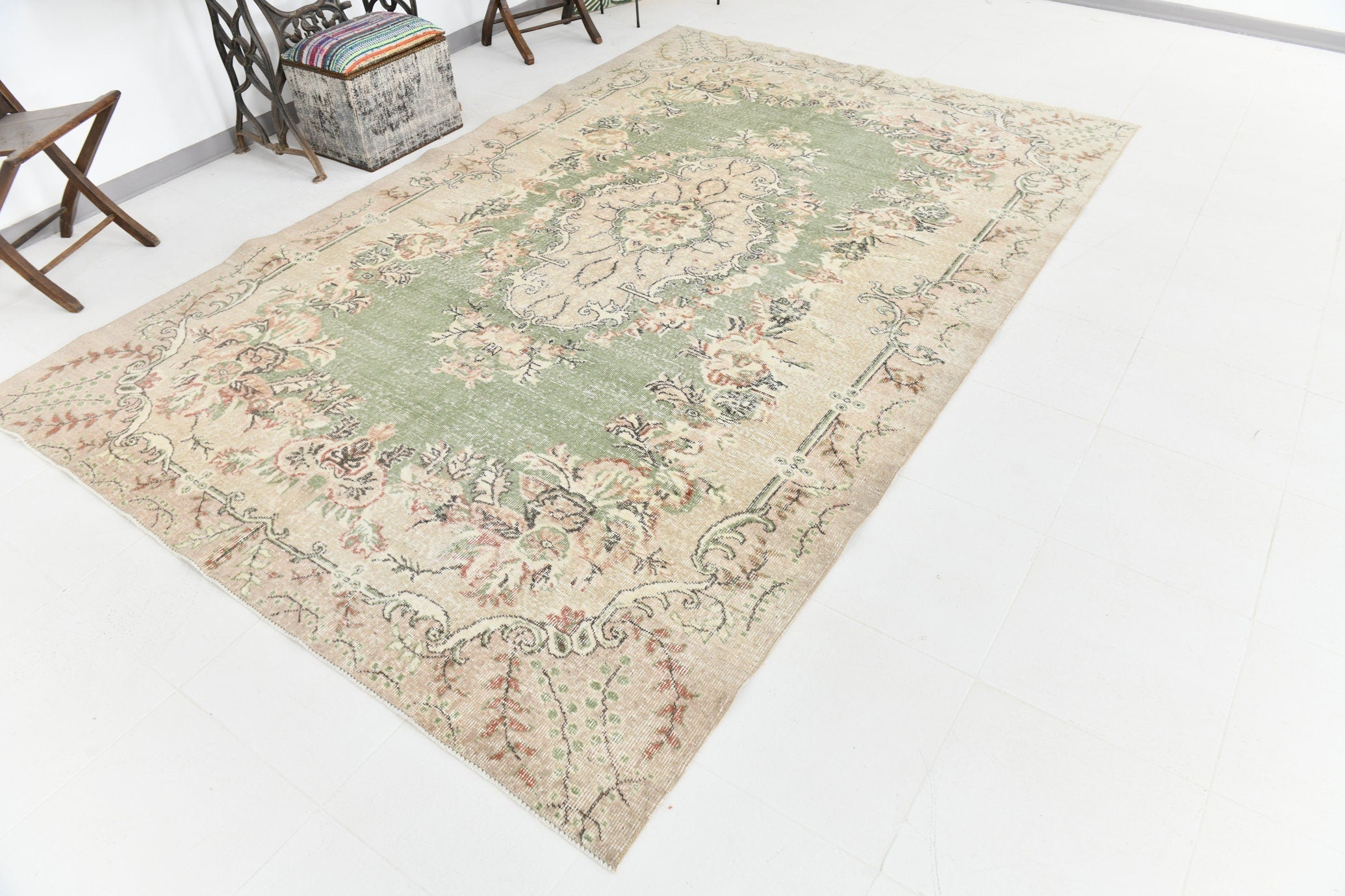 Turkish Vintage Rug  6'11" x 10'6" ft
