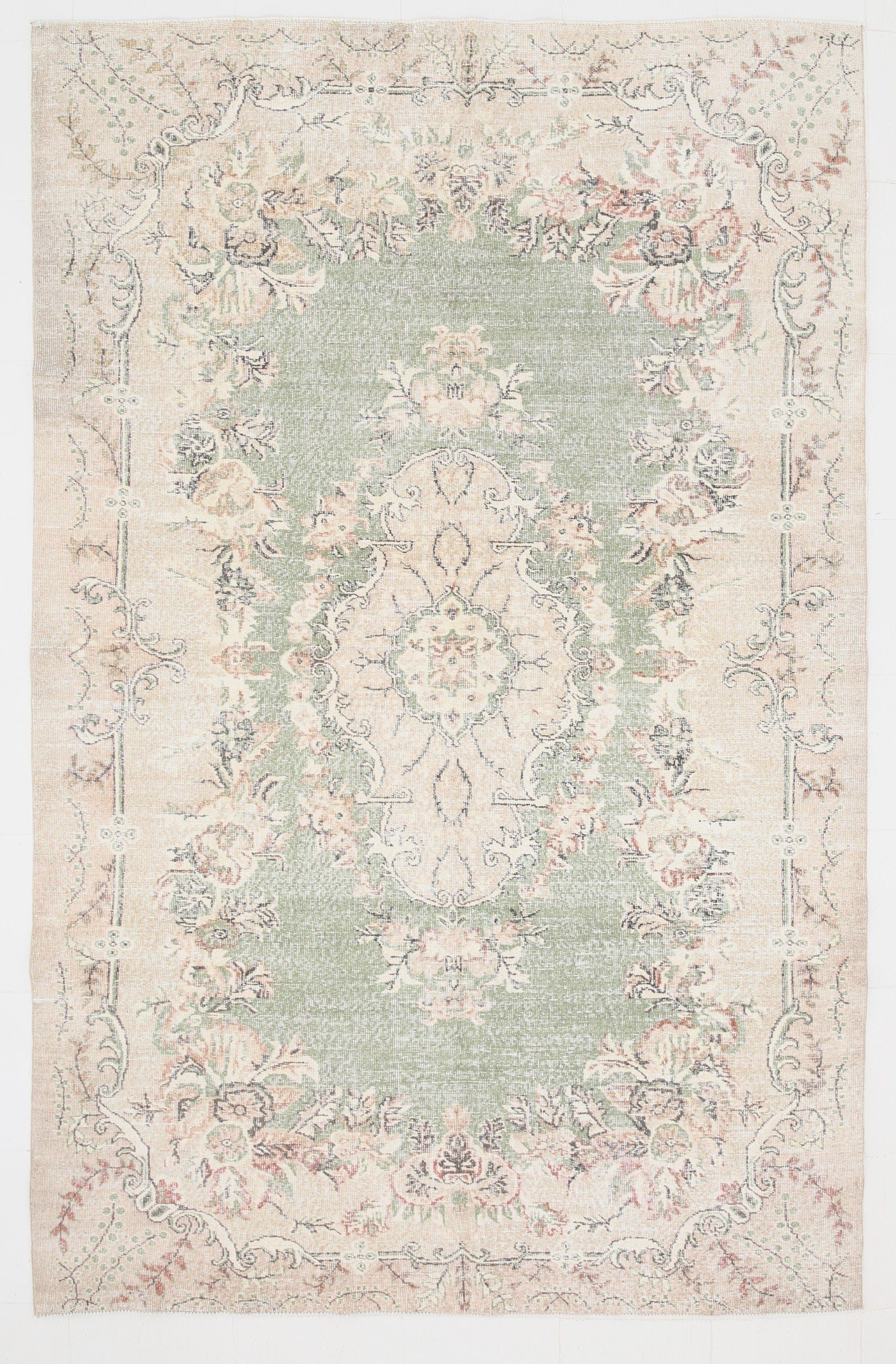 Turkish Vintage Rug  6'11" x 10'6" ft